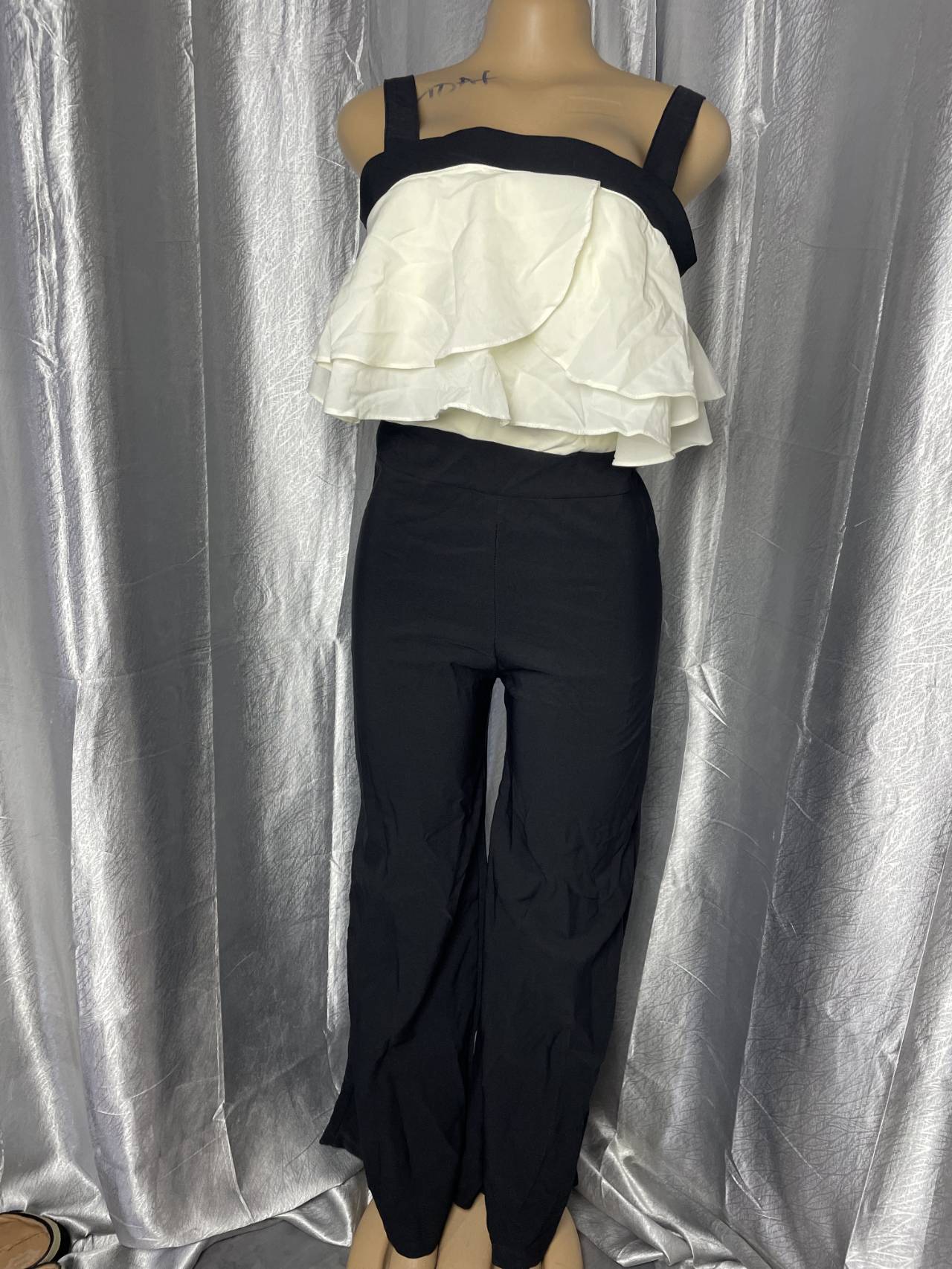 Combinaison Pantalon Femme à Volants — image principale