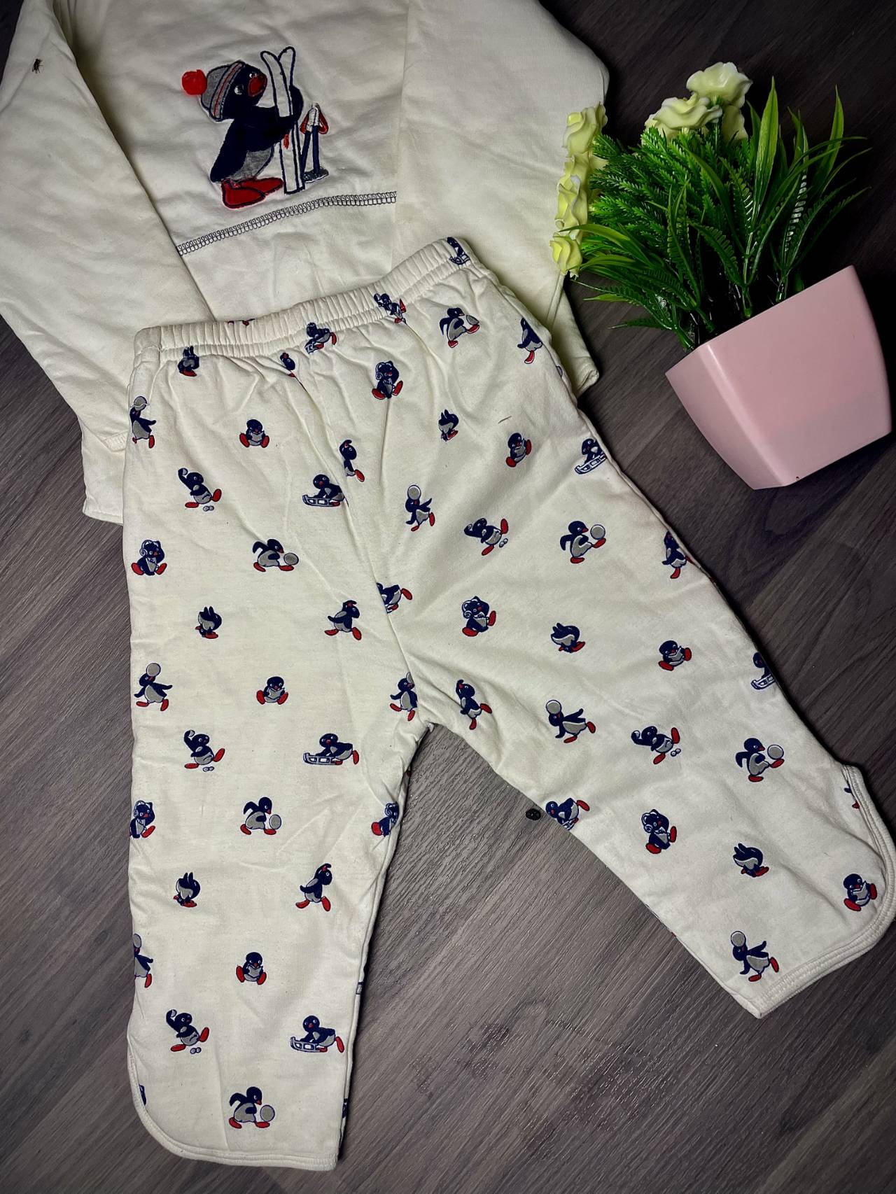 Ensemble Bébé Chaud Crème Avec Pingouin – Haut Et Pantalon Assortis — image2