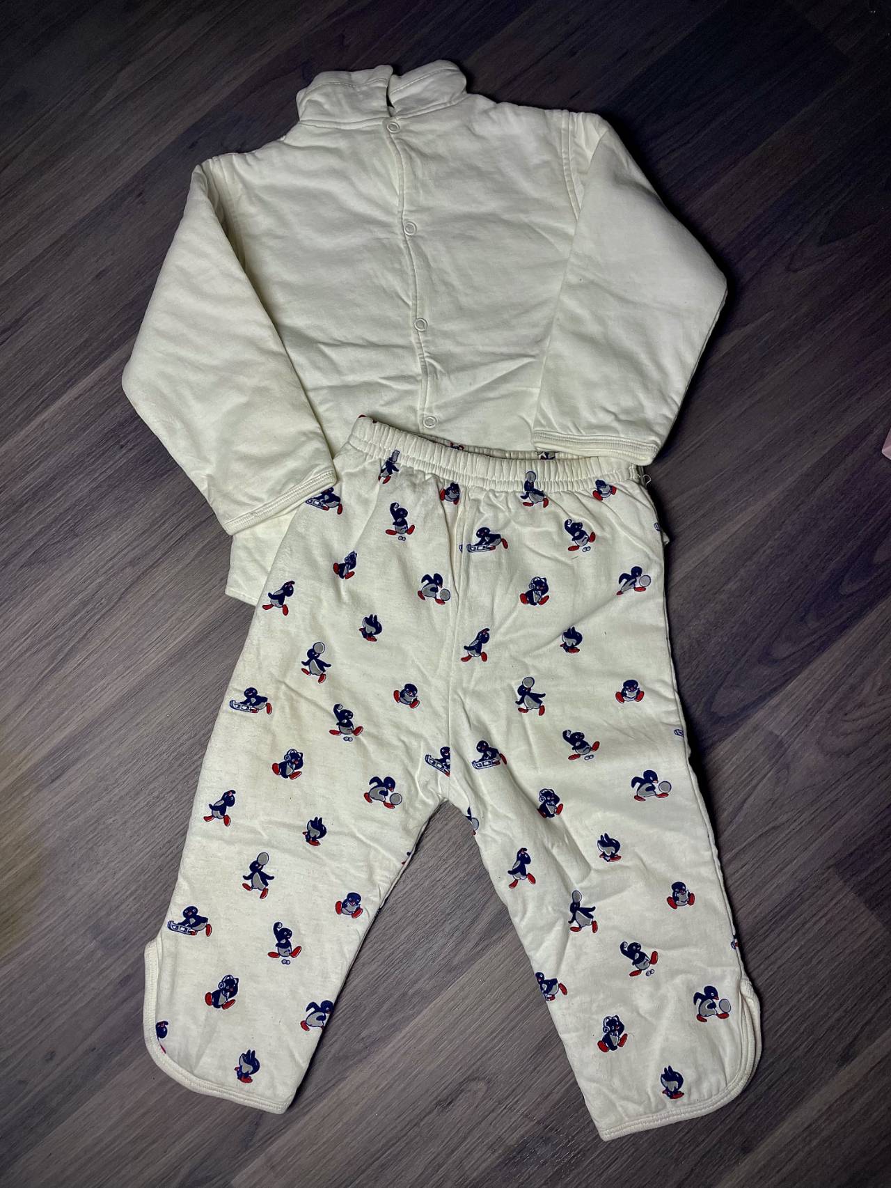 Ensemble Bébé Chaud Crème Avec Pingouin – Haut Et Pantalon Assortis — image3