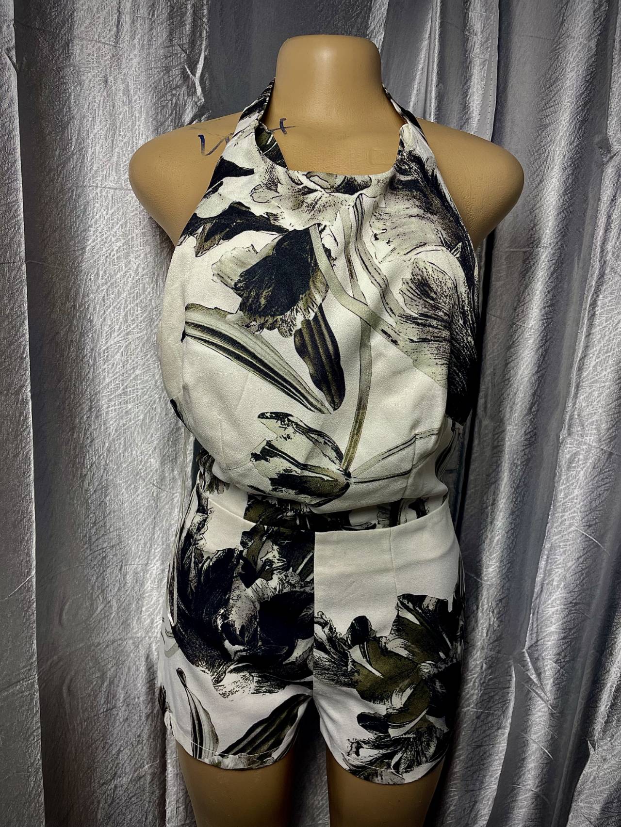 Ensemble Femme Short Et Top Dos Nu à Imprimé Floral — image principale