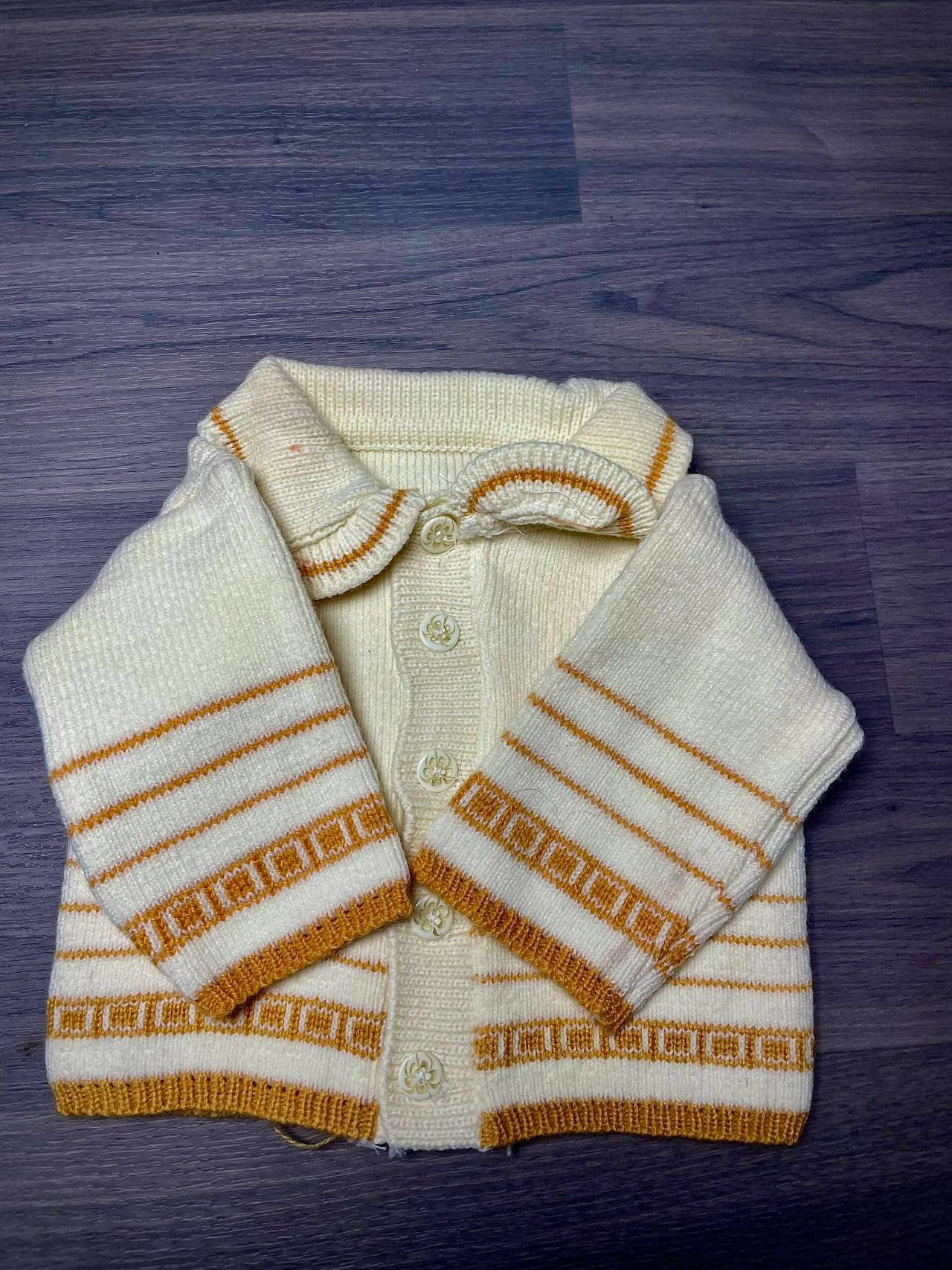 Gilet Bébé En Maille à Col Avec Boutons – Lovely B.b — image3