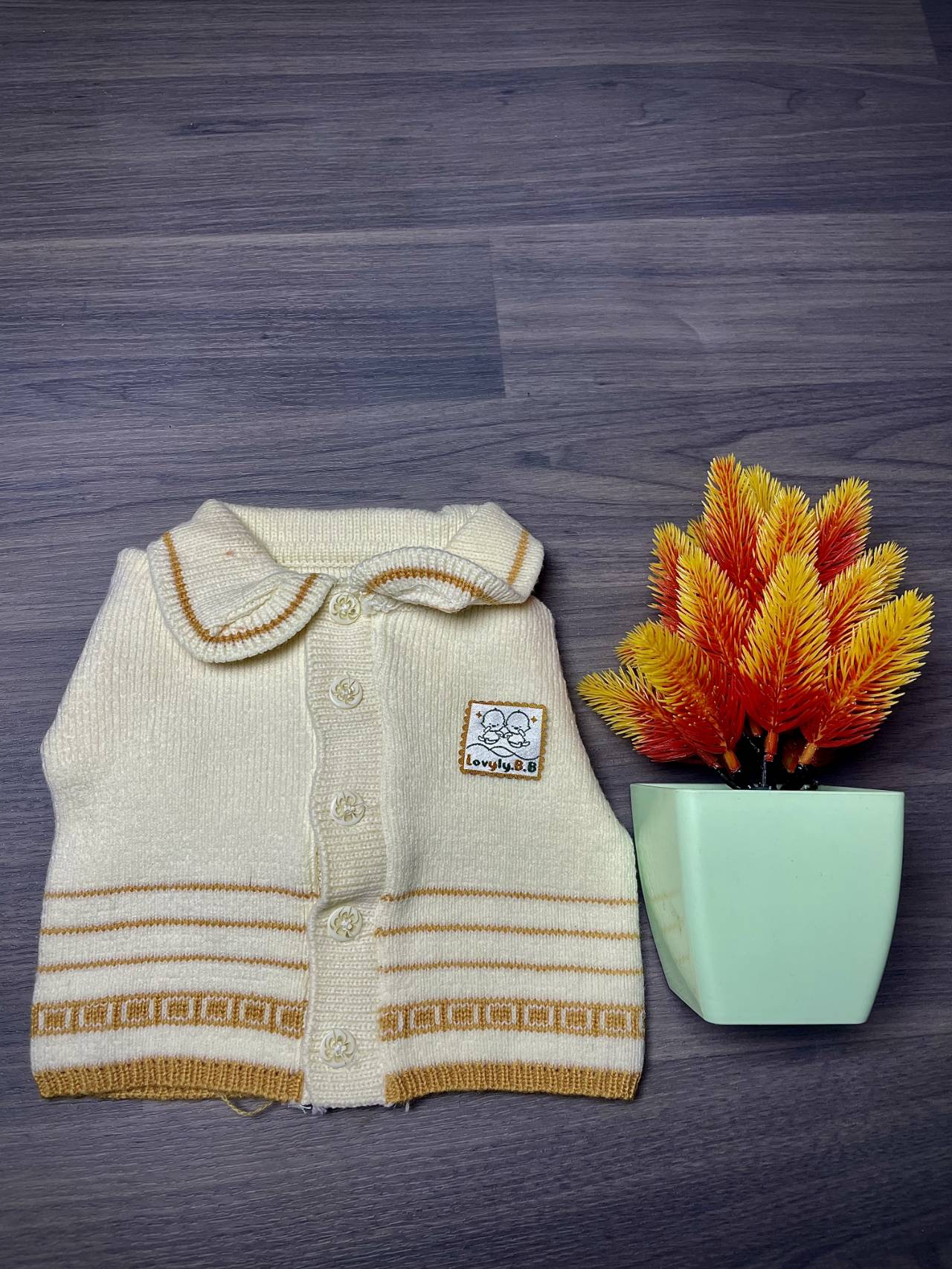 Gilet Bébé En Maille à Col Avec Boutons – Lovely B.b — image principale