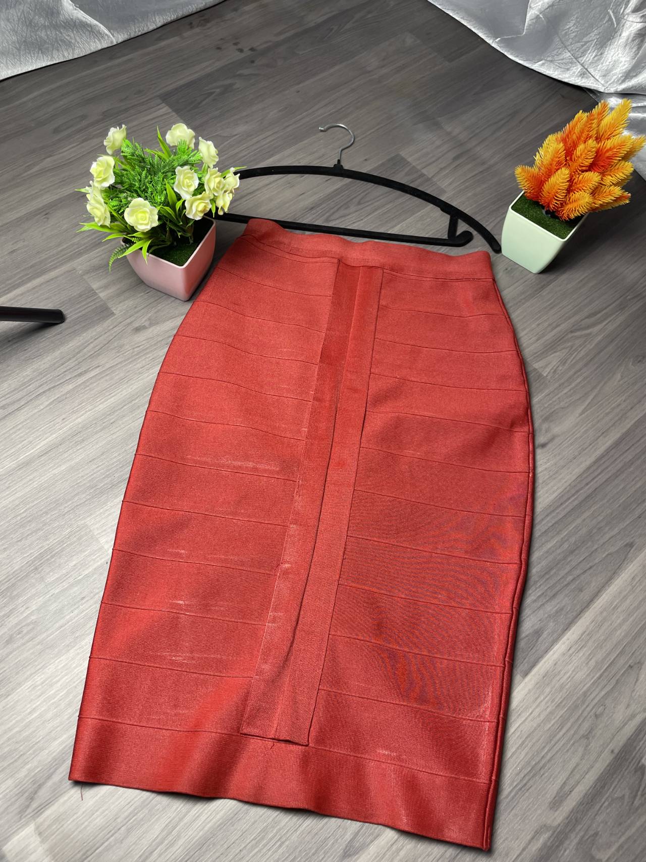 Jupe Crayon Rouge Moulante Style Bandage — image4