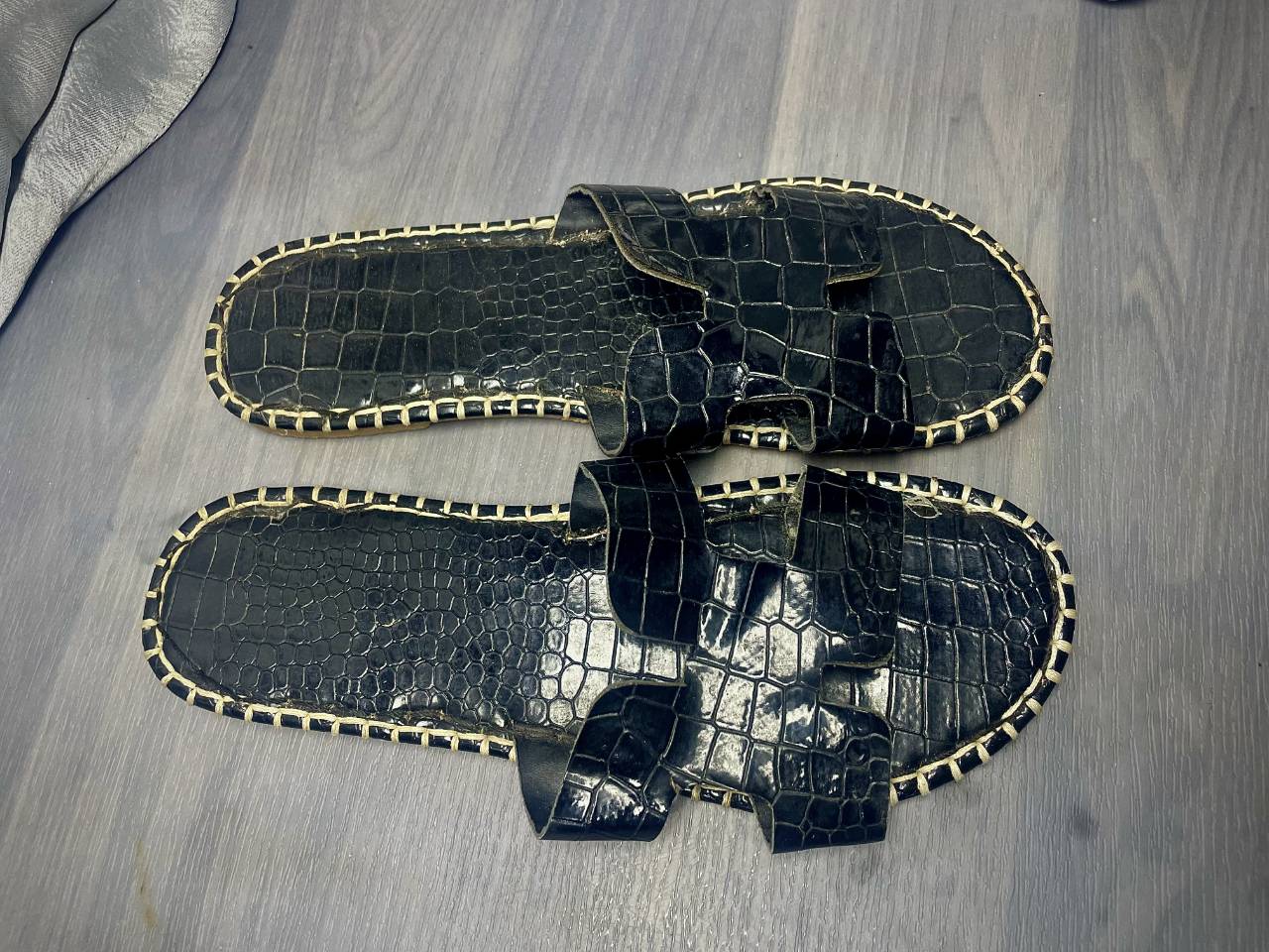 Sandales Plates Effet Croco — image1