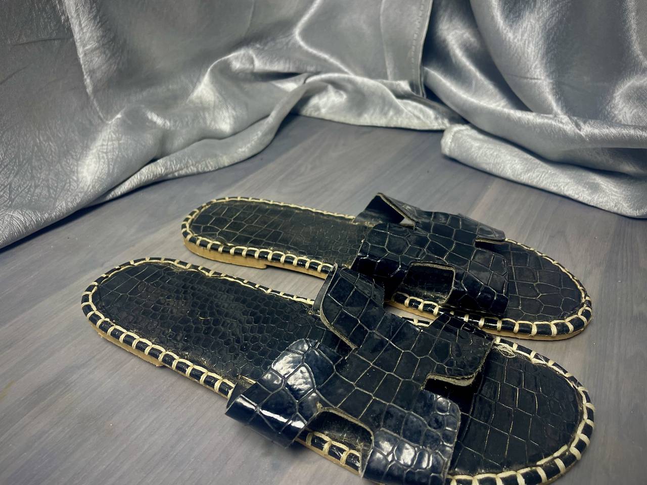 Sandales Plates Effet Croco — image2