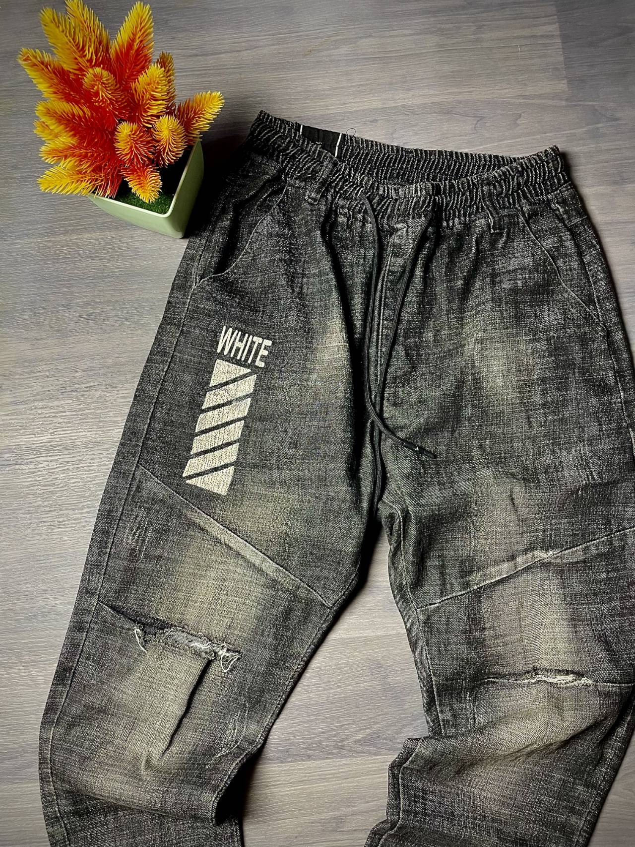 Pantalon Jean Délavé Style Jogger — image1