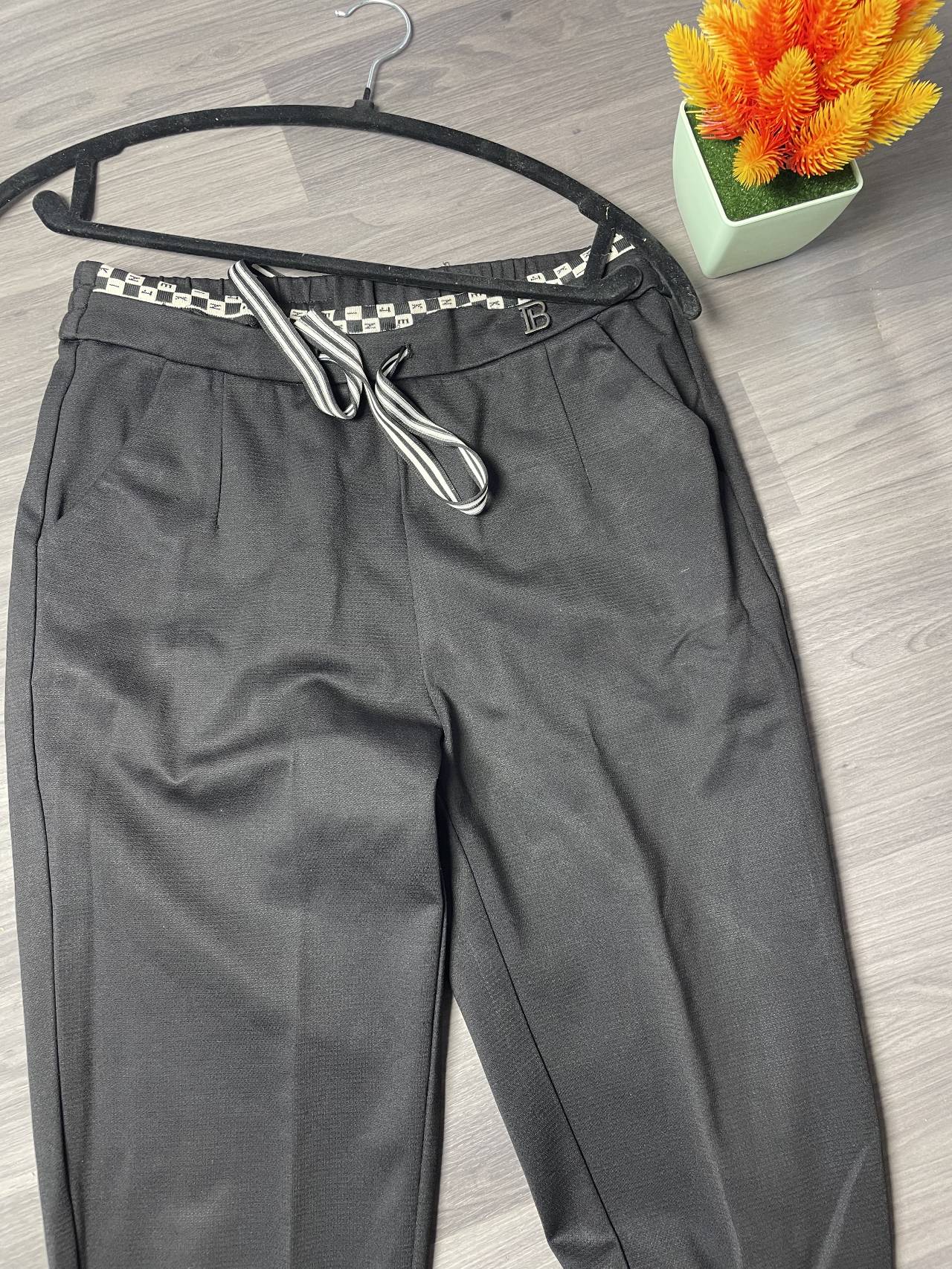 Pantalon Jogging à Chevilles Resserrées Avec Cordon De Serrage — image1