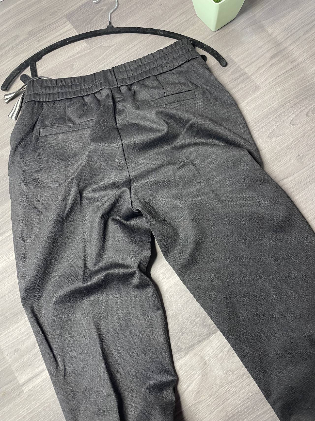 Pantalon Jogging à Chevilles Resserrées Avec Cordon De Serrage — image4