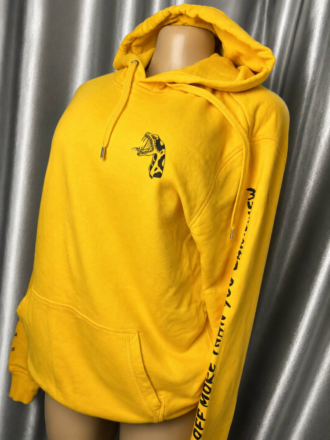 Pull à Capuche — image2