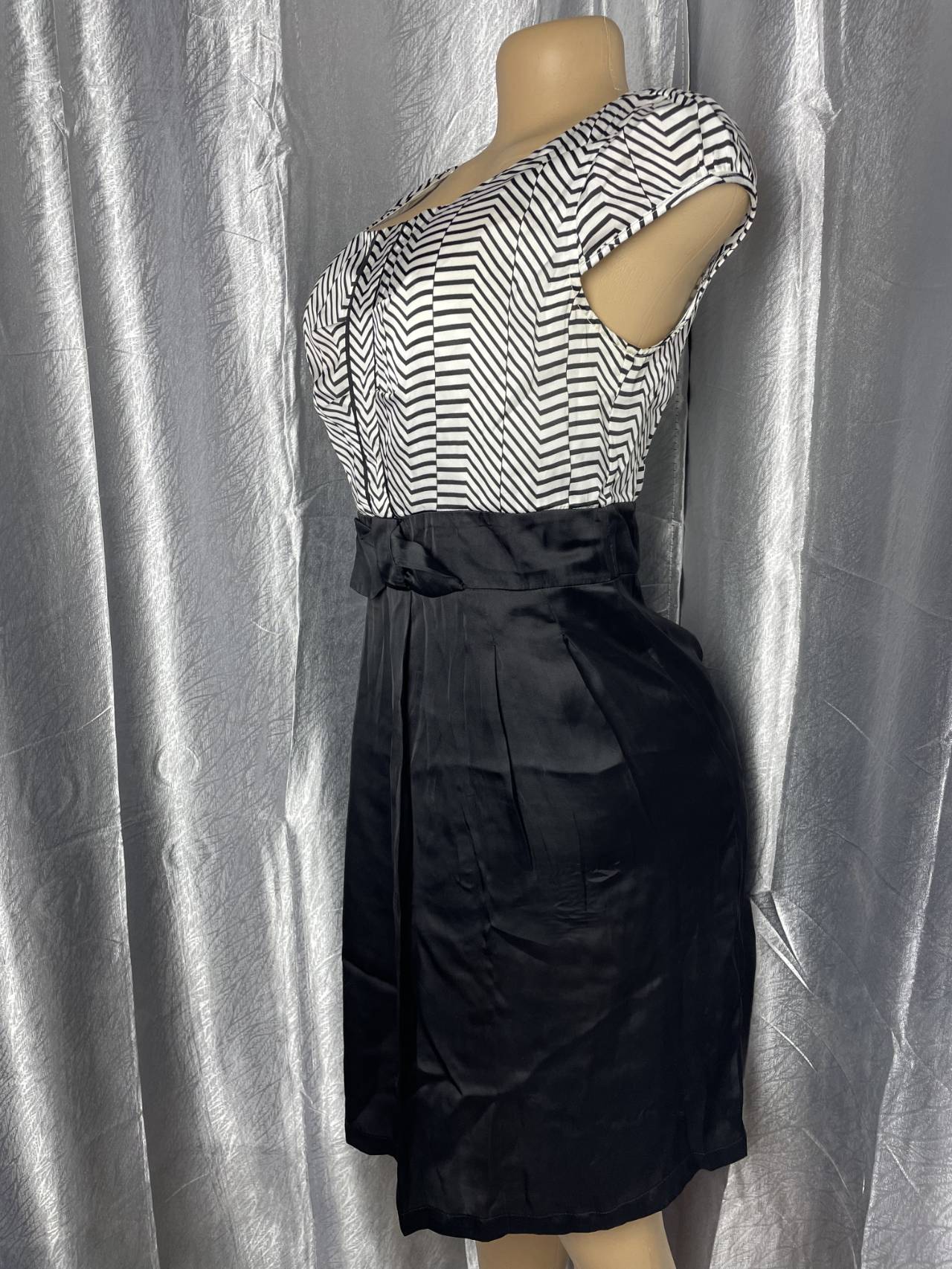 Robe à Motifs Géométriques — image2