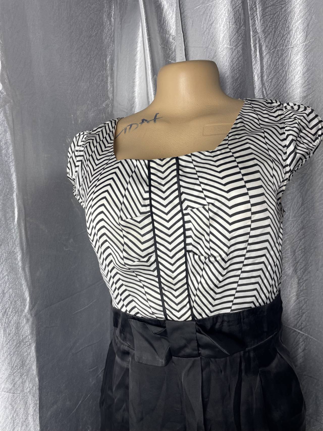 Robe à Motifs Géométriques — image3