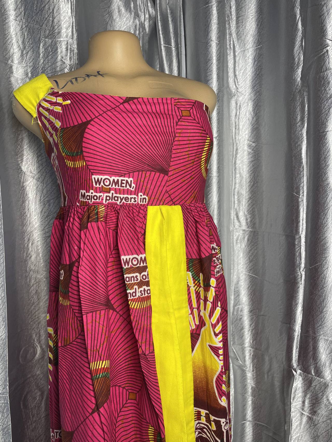 Robe Africaine Spéciale 8 Mars — image principale