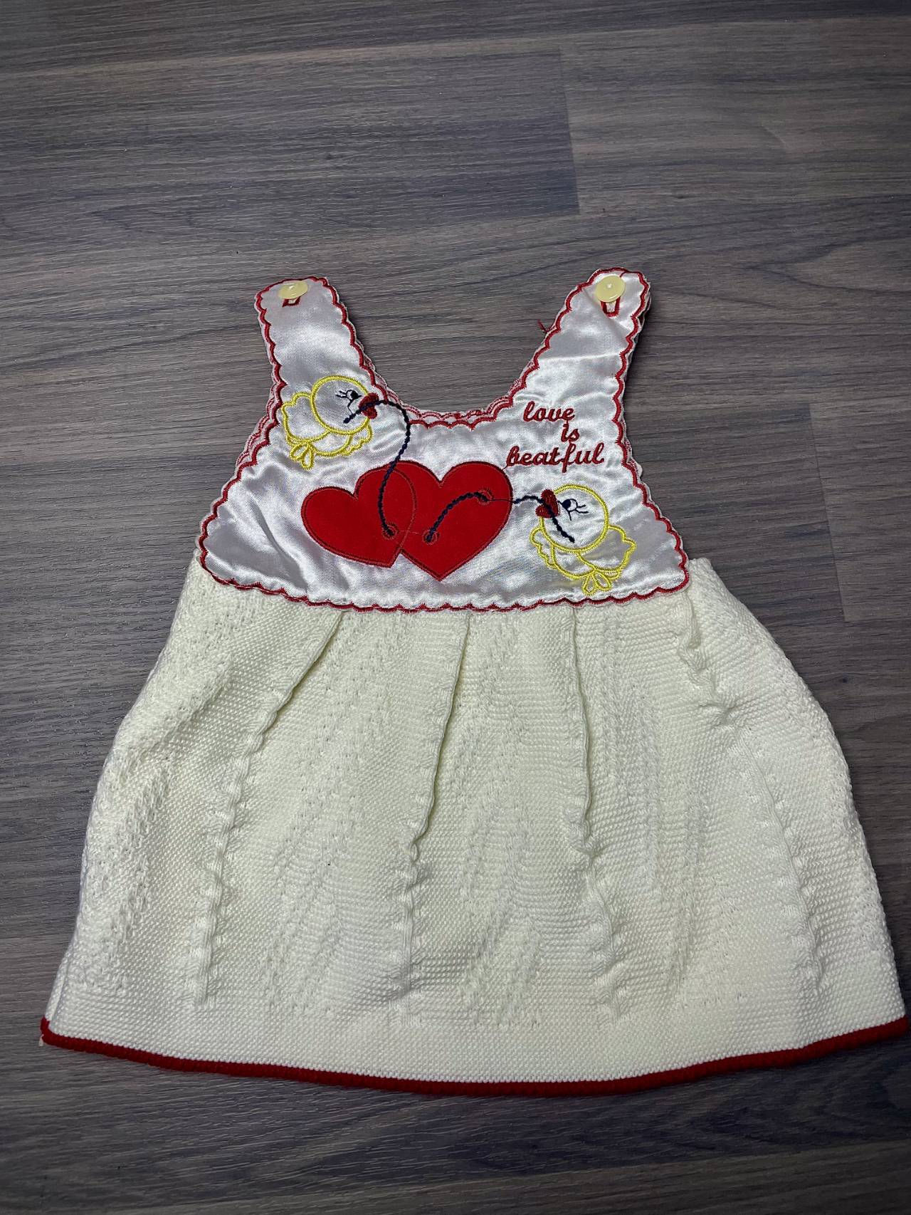 Robe Bébé En Maille Crème Avec Broderie Cœurs Et Poussins — image4