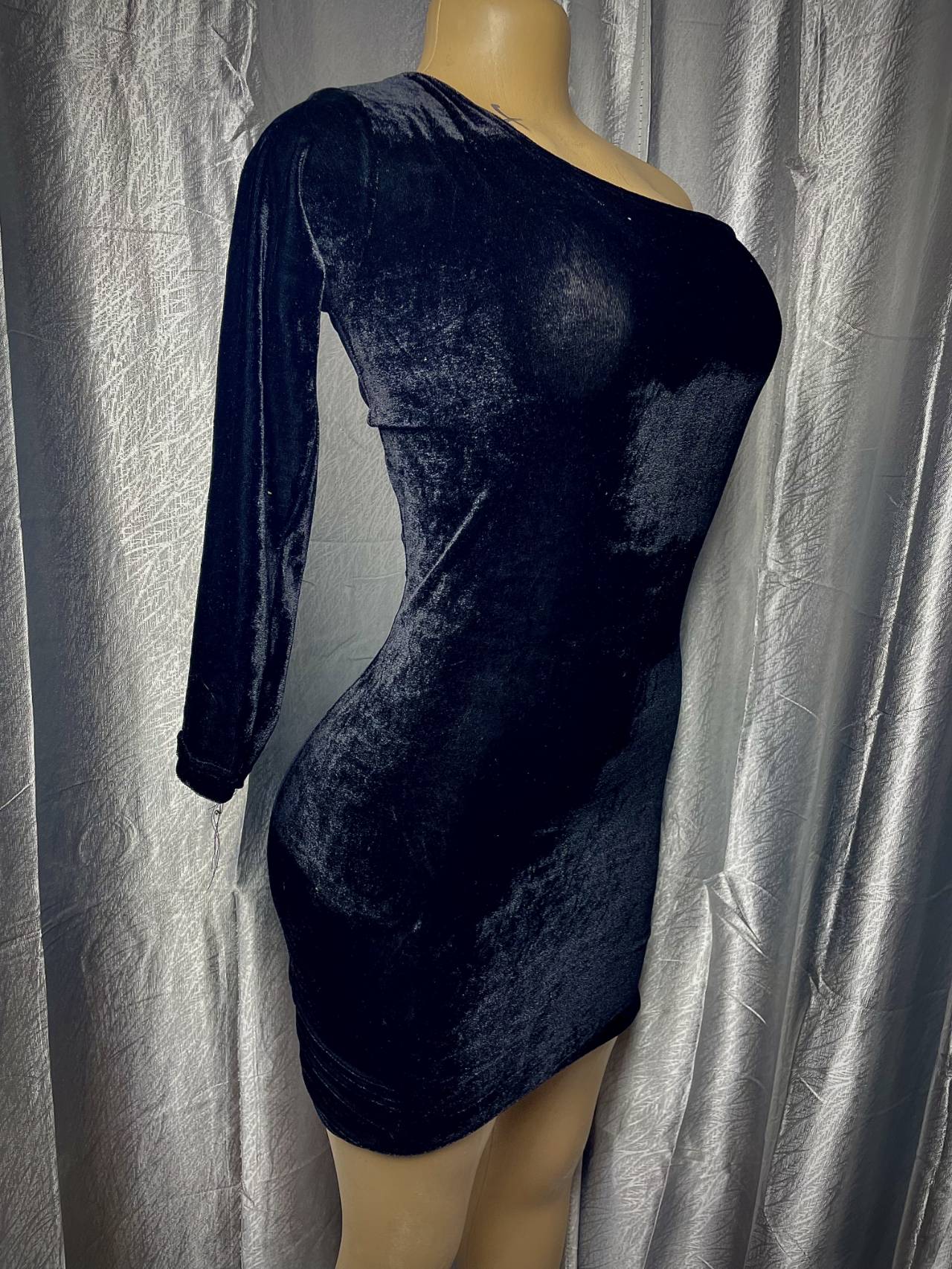 Robe Courte En Velours Asymétrique Une épaule — image principale