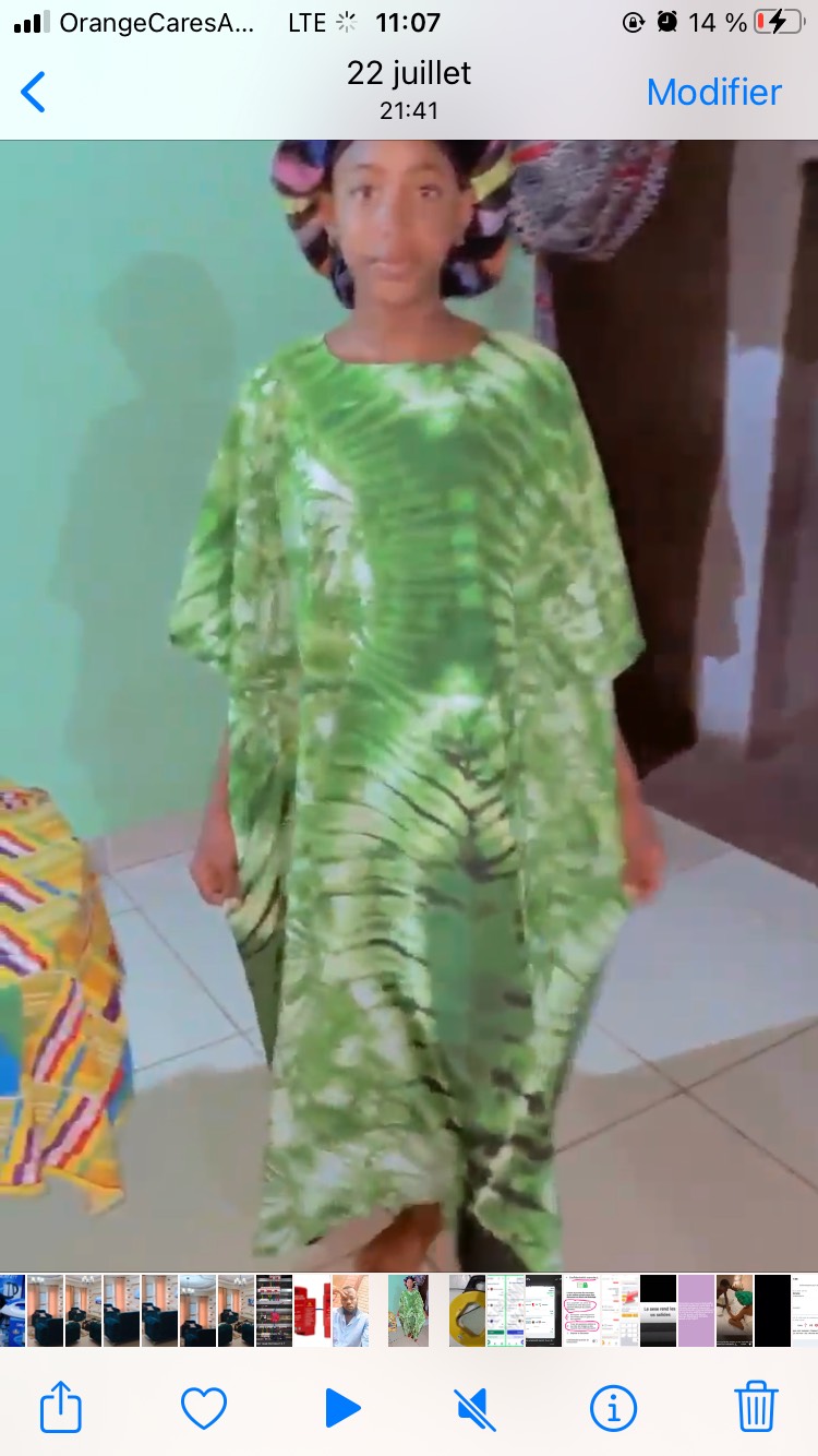 Robe Disponible — image principale
