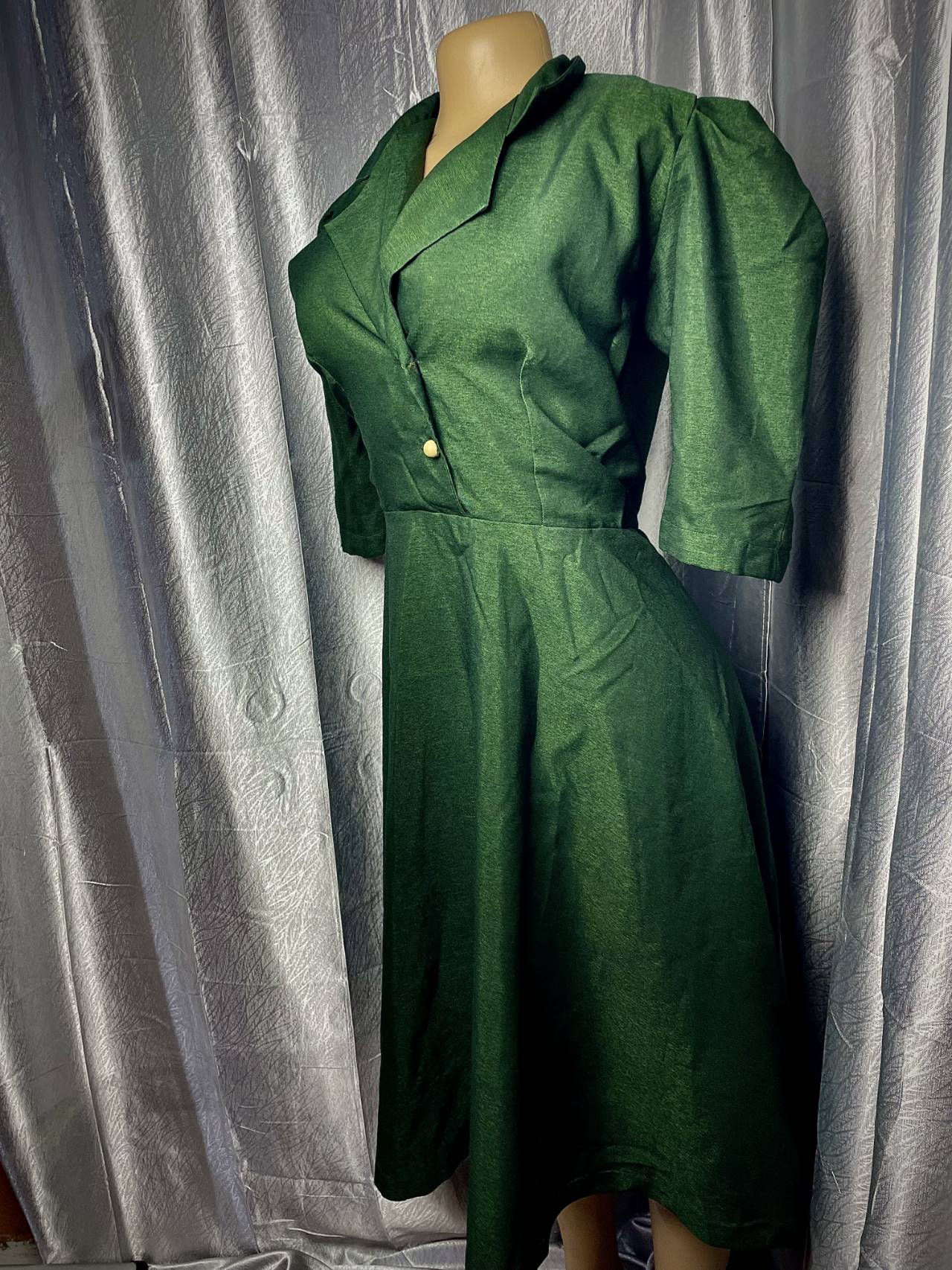Robe élégante à Manches Bouffantes — image1