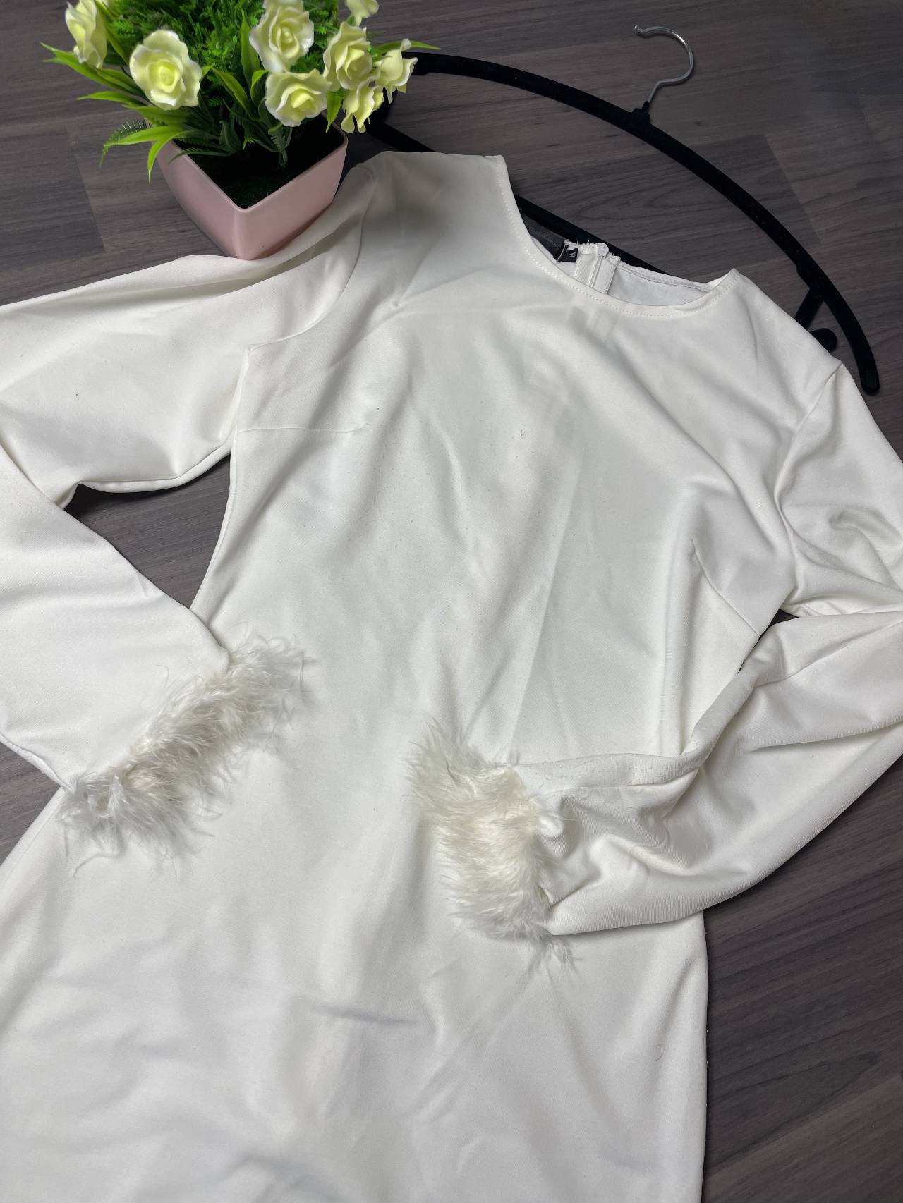 Robe élégante à Manches Longues Avec Fourrure — image1