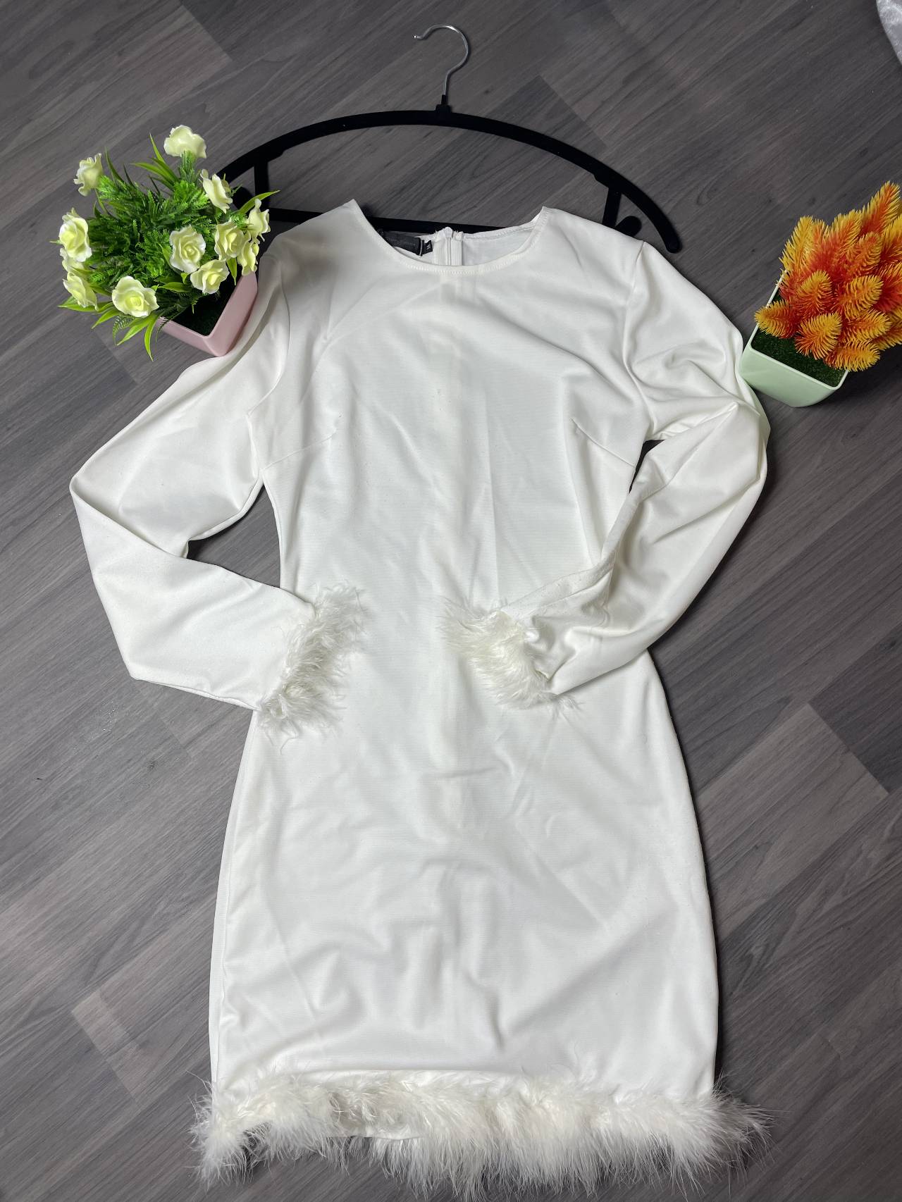 Robe élégante à Manches Longues Avec Fourrure — image2