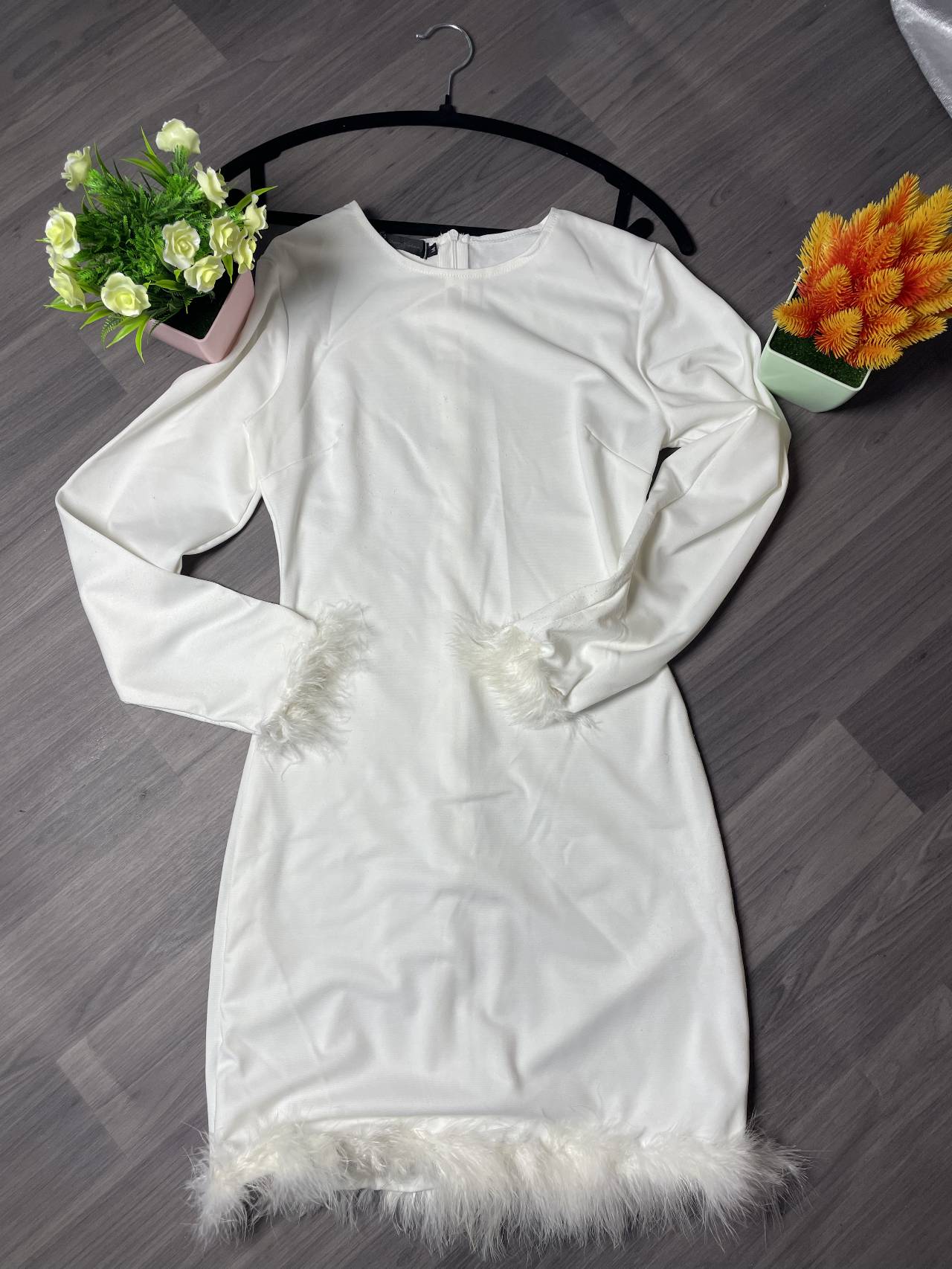 Robe élégante à Manches Longues Avec Fourrure — image principale