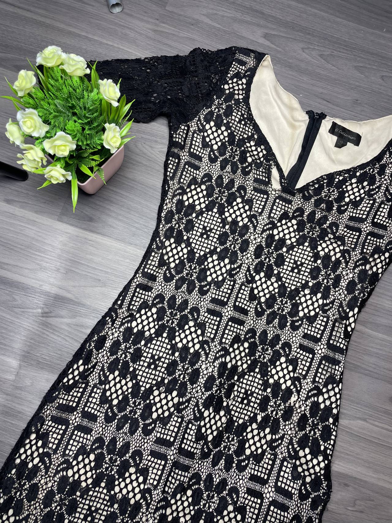 Robe En Dentelle — image1