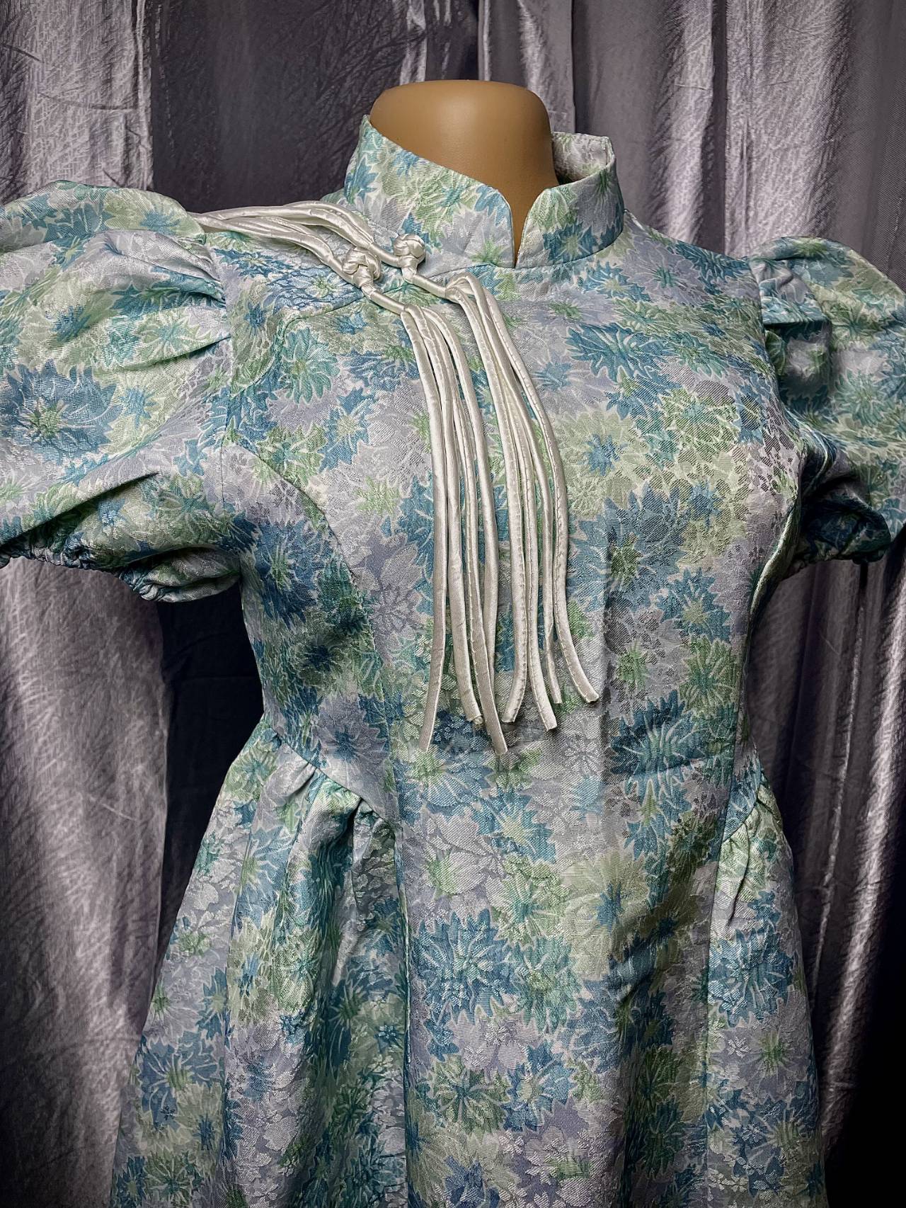 Robe Fleurie  – Manches Bouffantes — image3