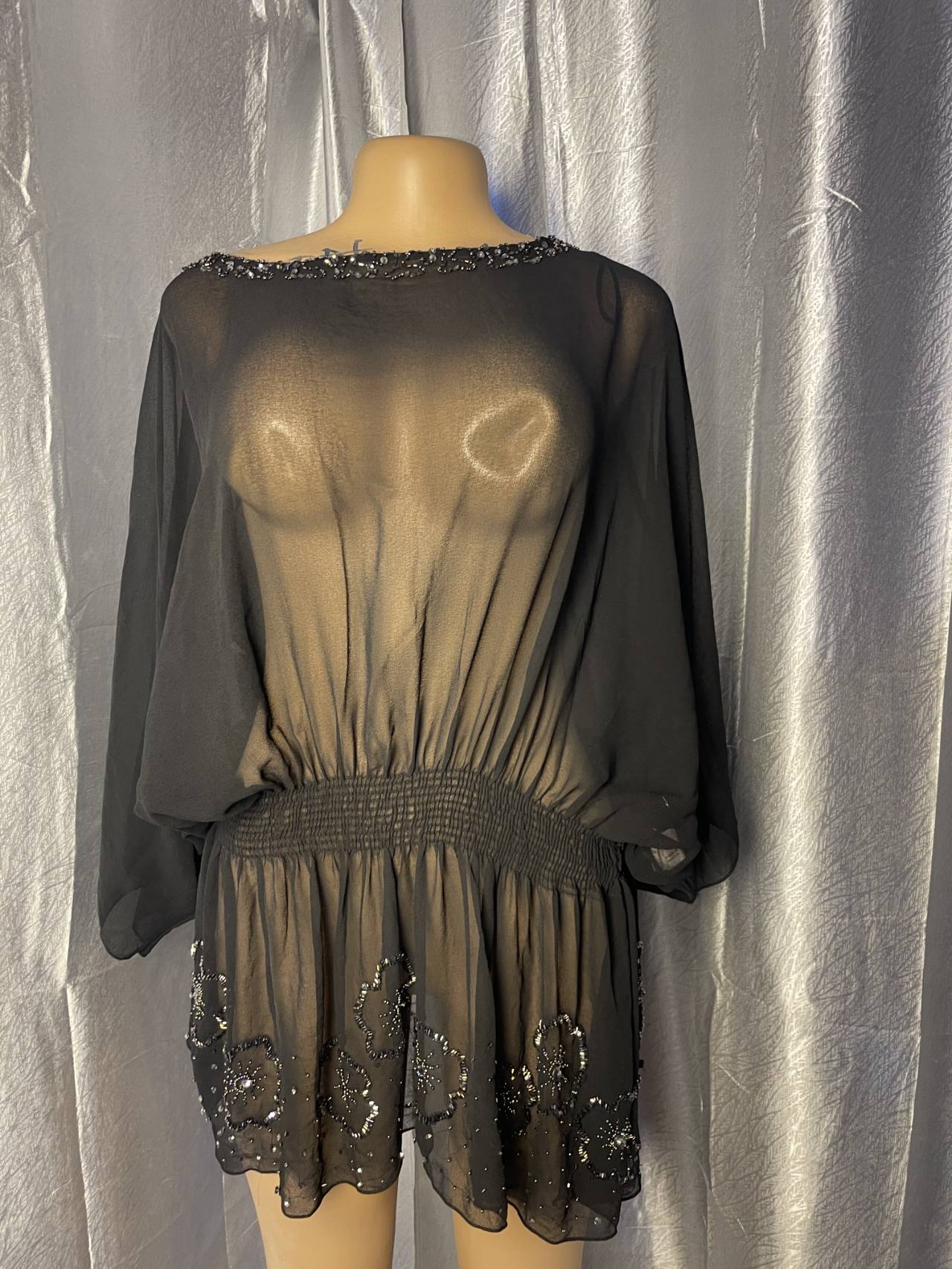 Robe Fluide à Perles Et Motifs Floraux — image principale
