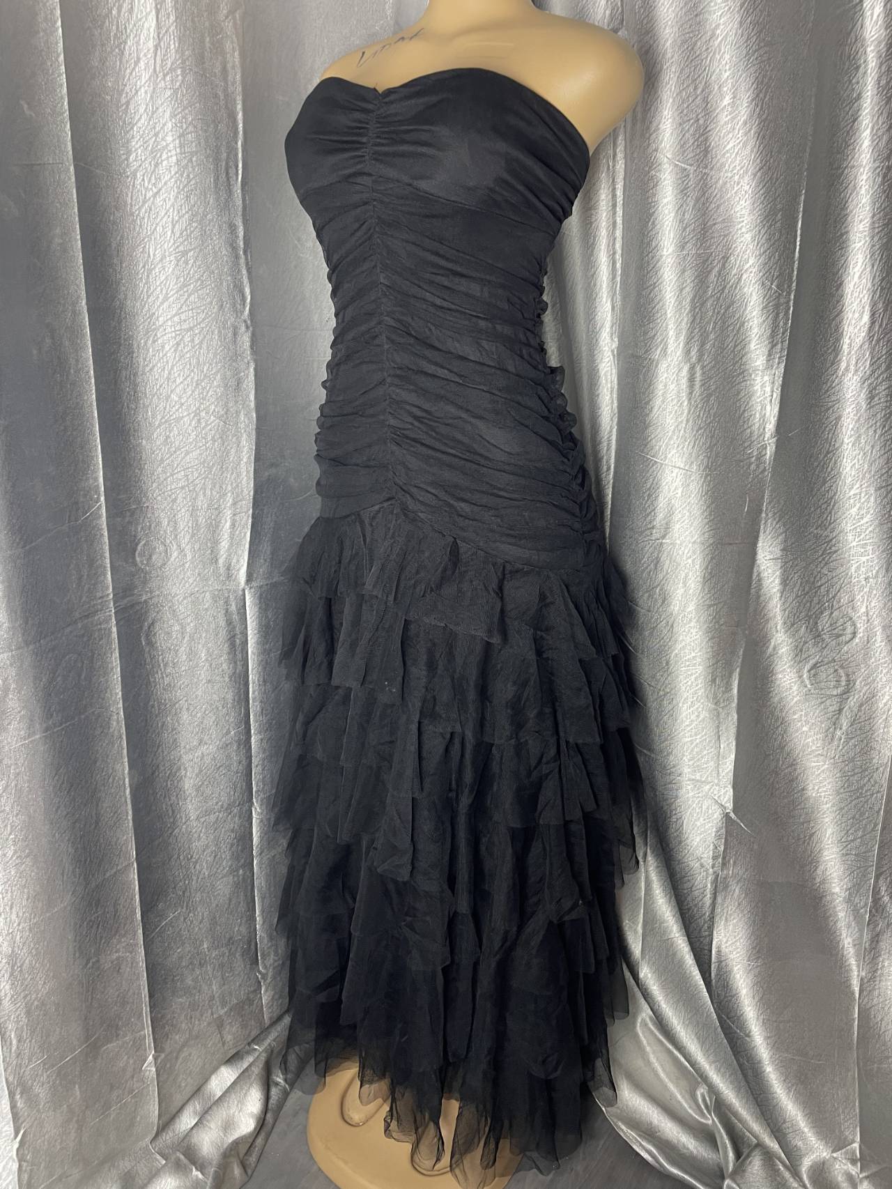 Robe Longue Bustier à Volants En Tulle — image1