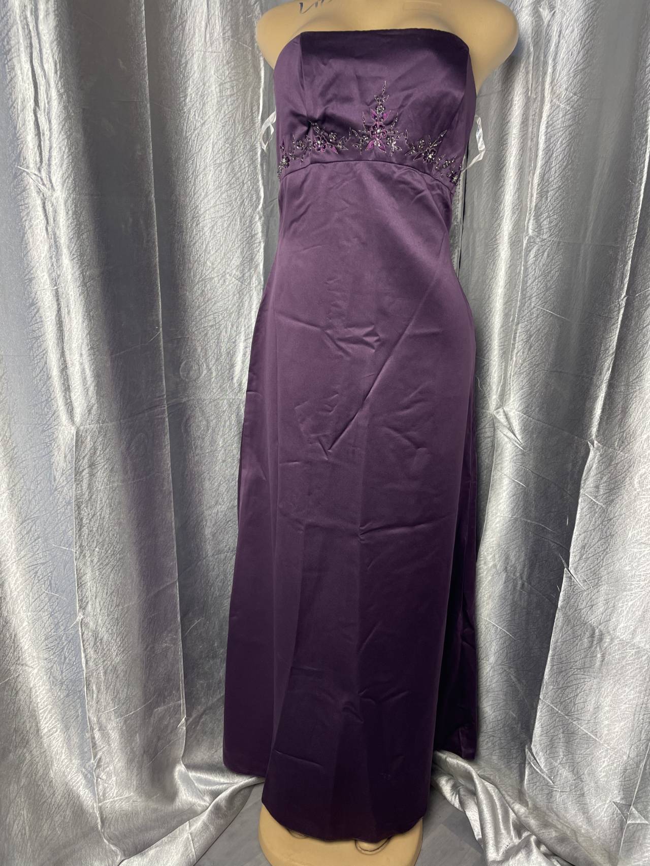 Robe Longue Bustier Satinée Avec Strass — image principale