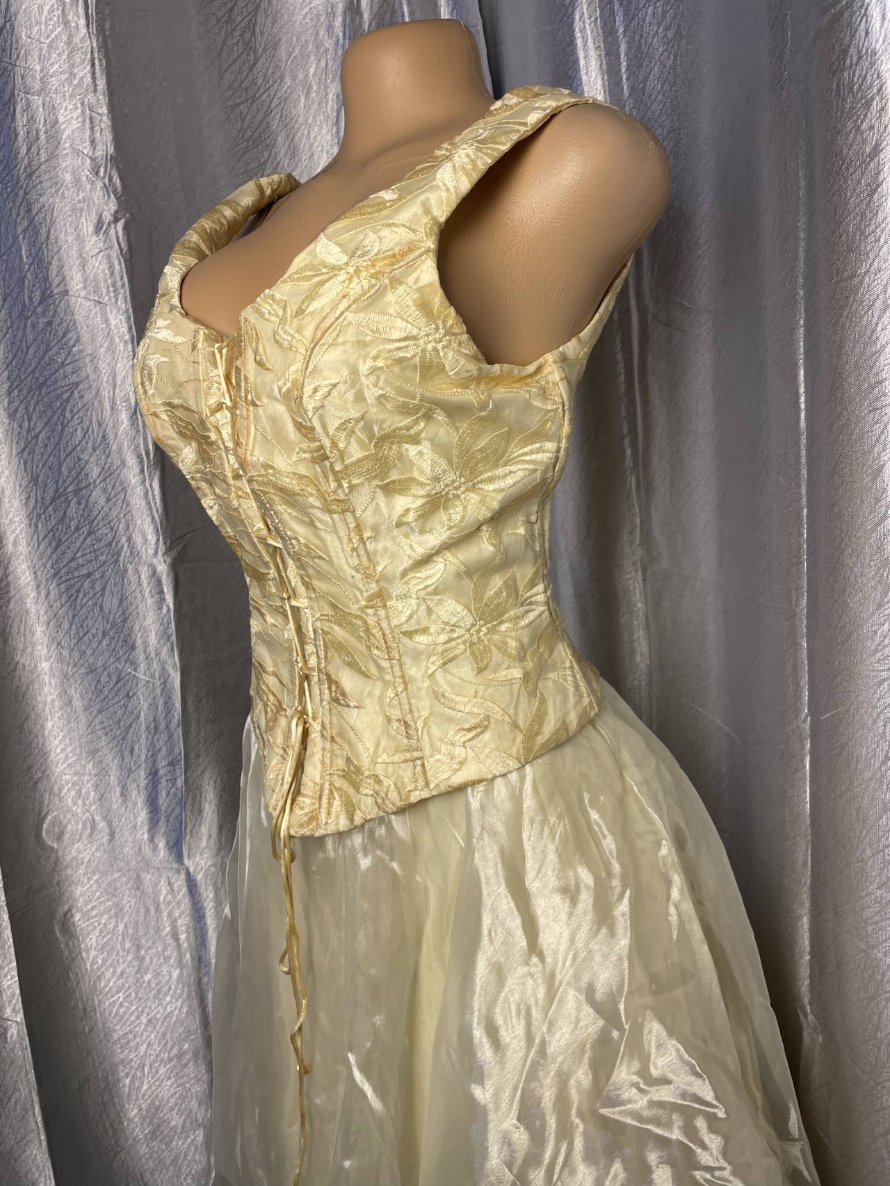 Robe Longue De Cérémonie Avec Corsage Satiné — image2