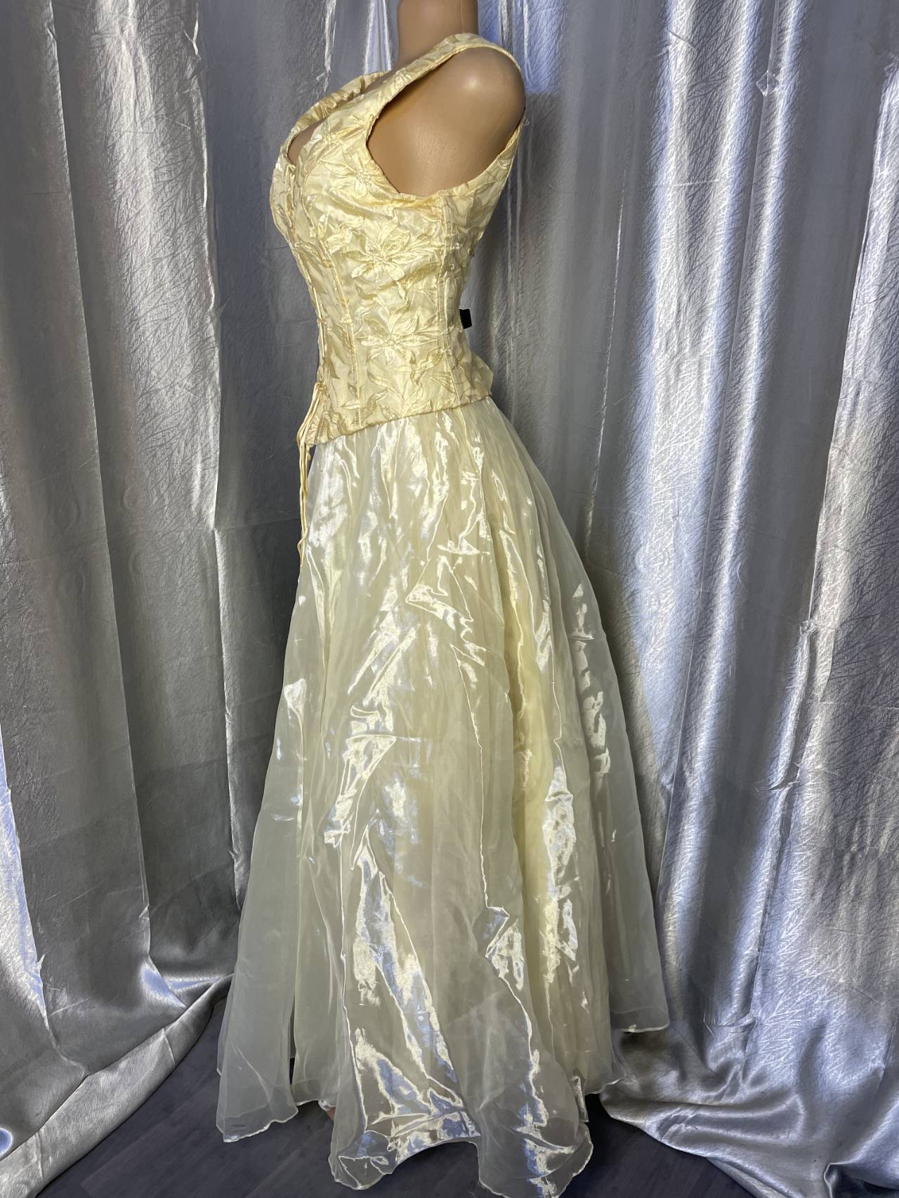 Robe Longue De Cérémonie Avec Corsage Satiné — image3