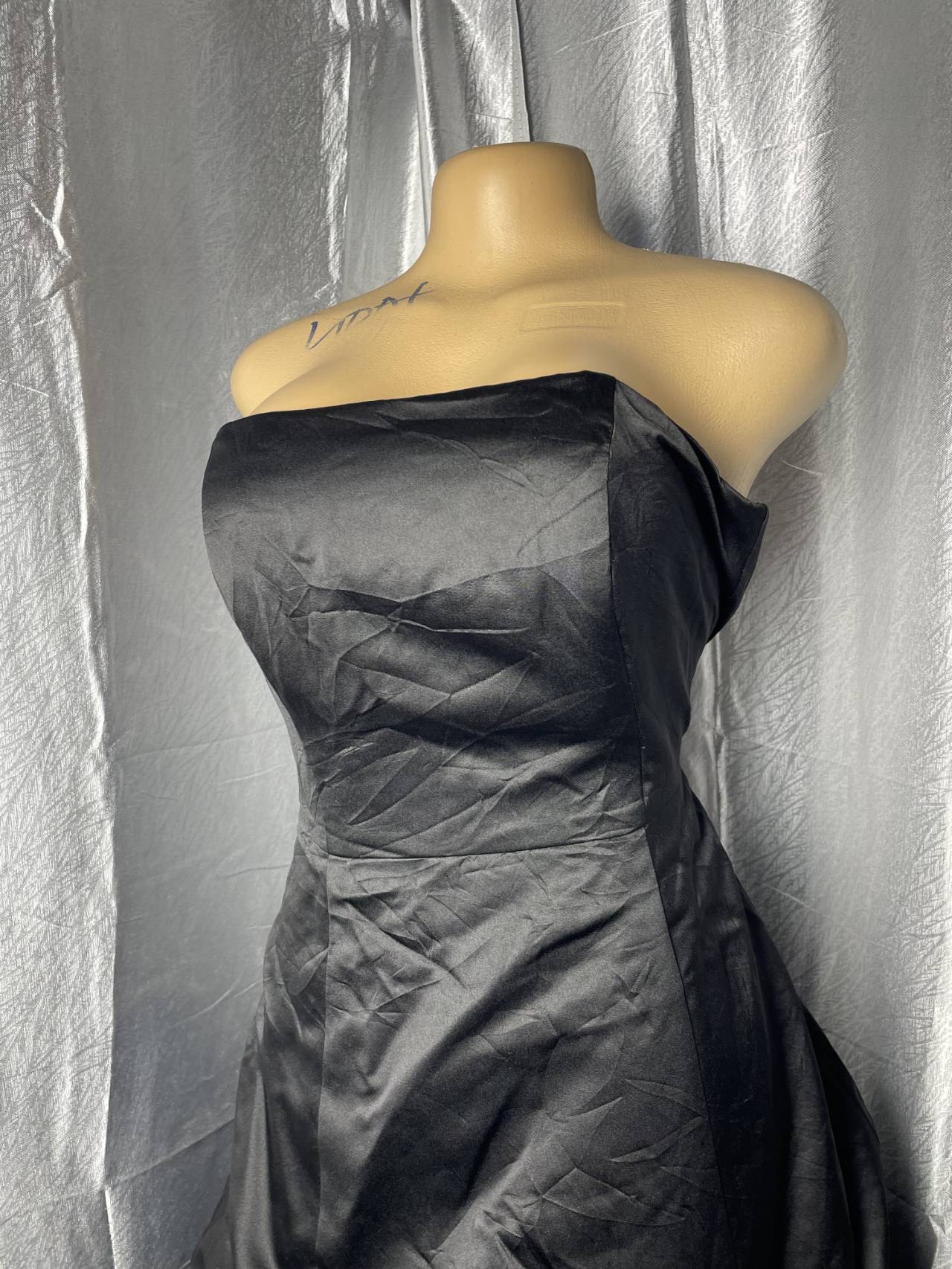 Robe Longue De Soirée Bustier En Satin — image1