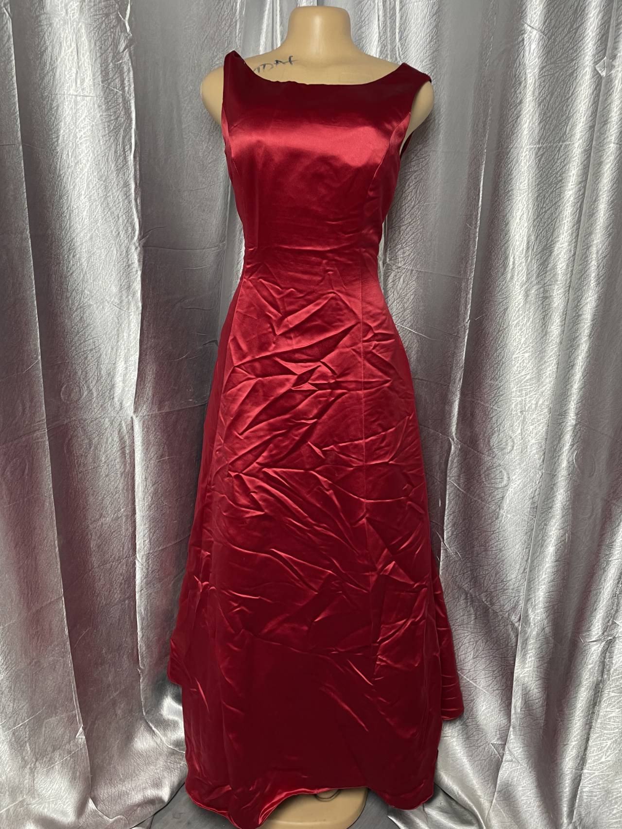 Robe Longue De Soirée Satinée Dos Ouvert — image1