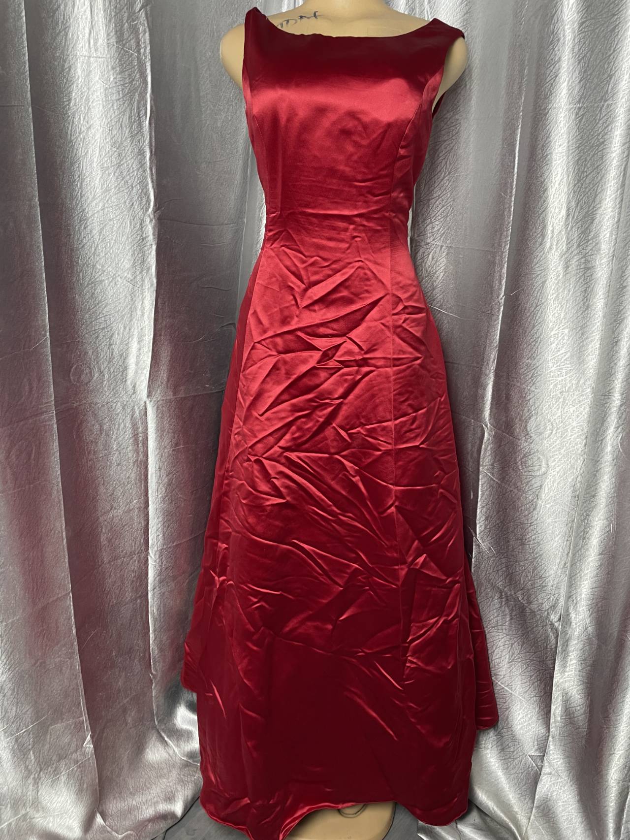 Robe Longue De Soirée Satinée Dos Ouvert — image principale