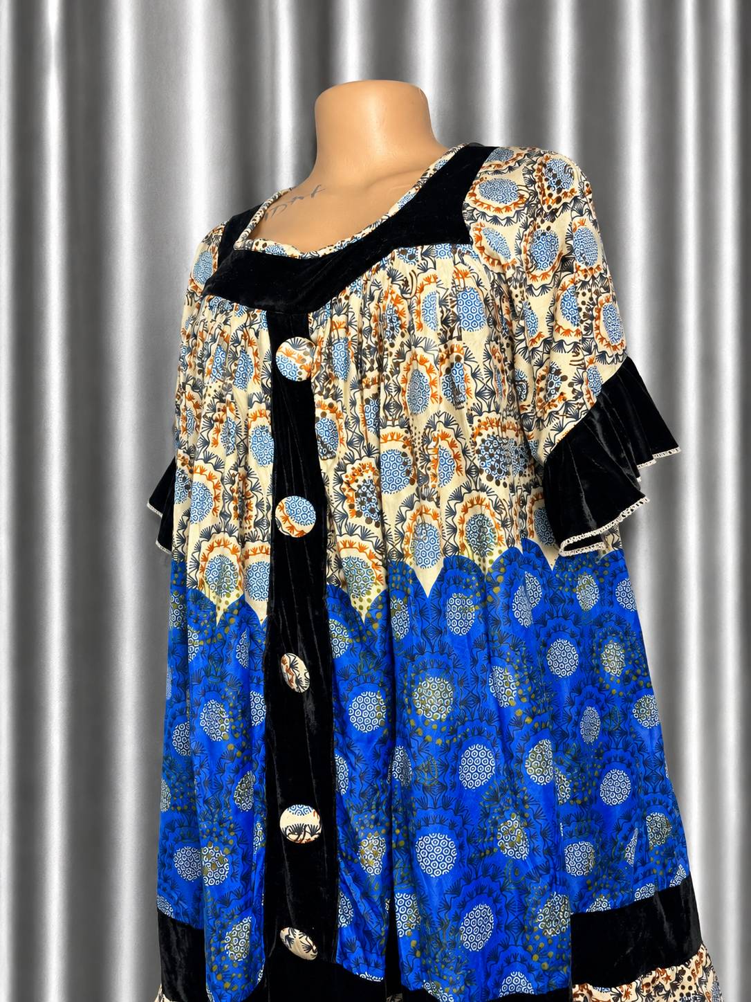 Robe Longue Imprimée Avec Détails En Velours — image3