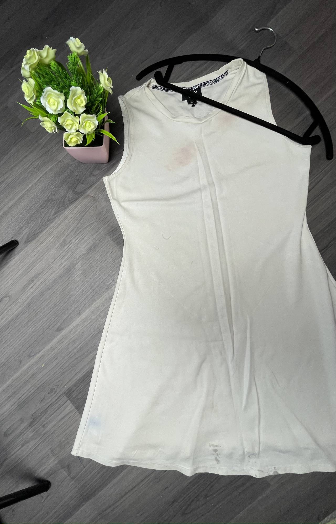 Robe Sans Manches – Simple Et élégante — image2