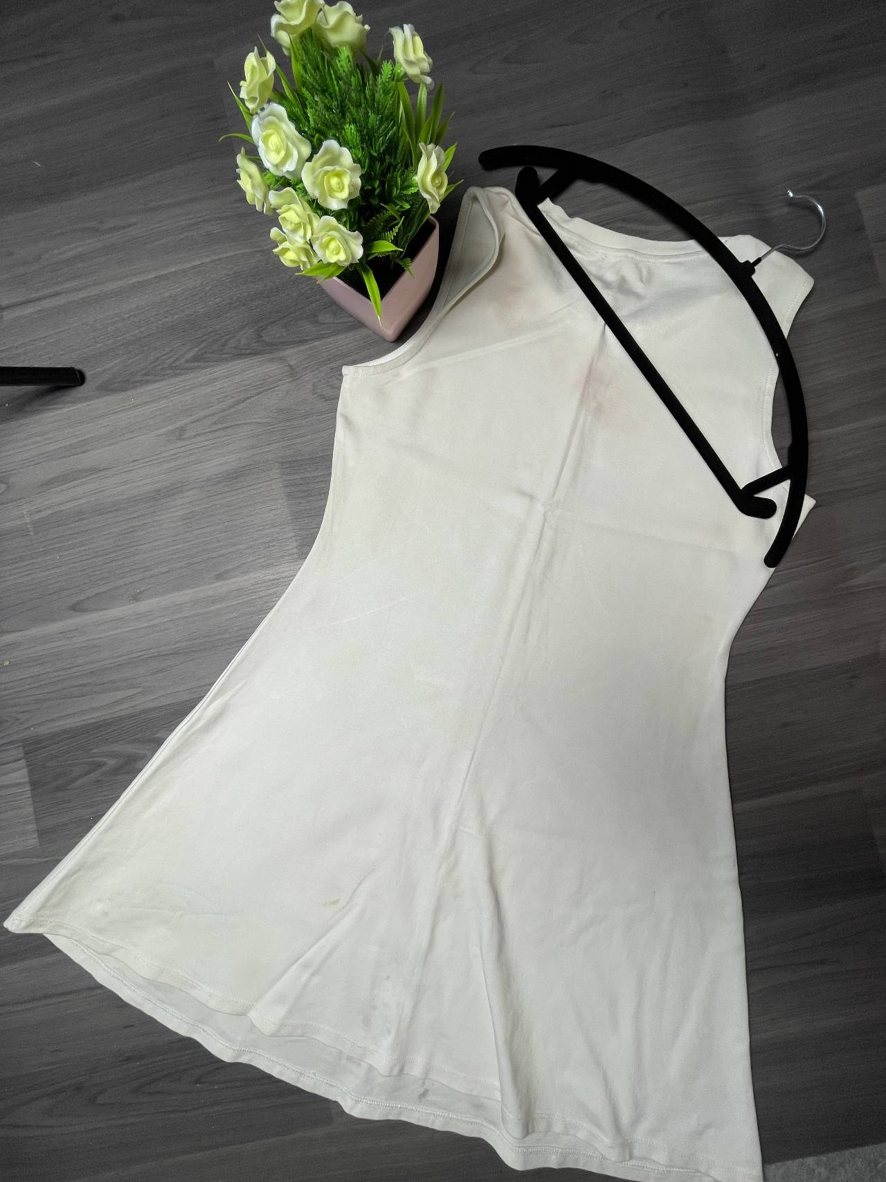 Robe Sans Manches – Simple Et élégante — image3
