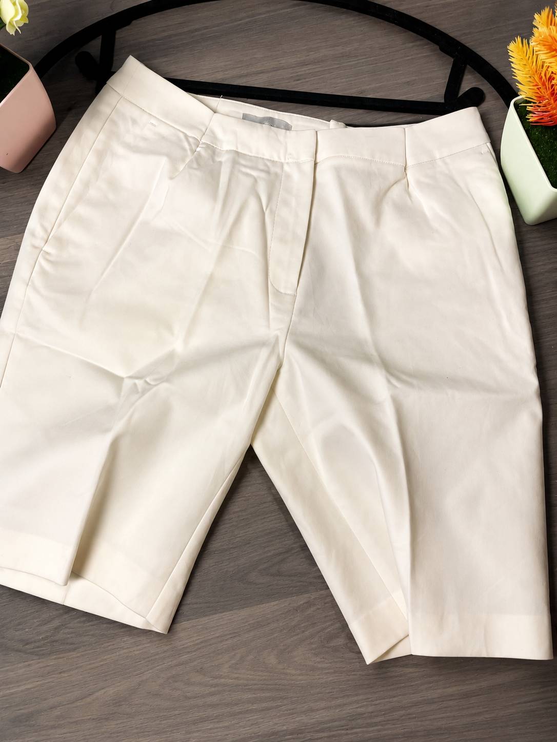 Short Habillé Crème élégant — image1
