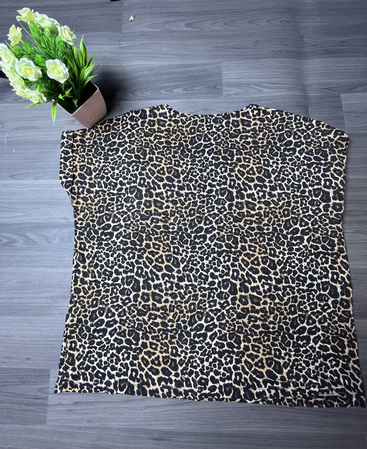 T-shirt Léopard Oversize – Décontracté Et Tendance — image2