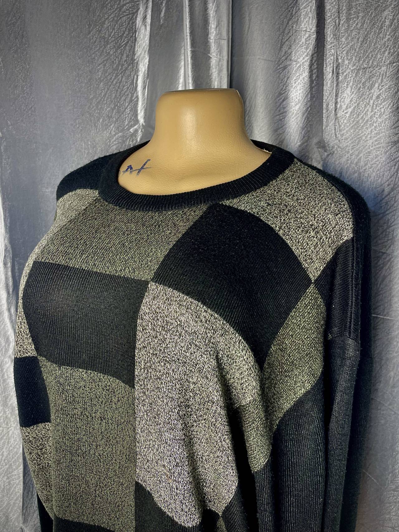 Titre : Pull Oversize à Motif Géométrique — image2