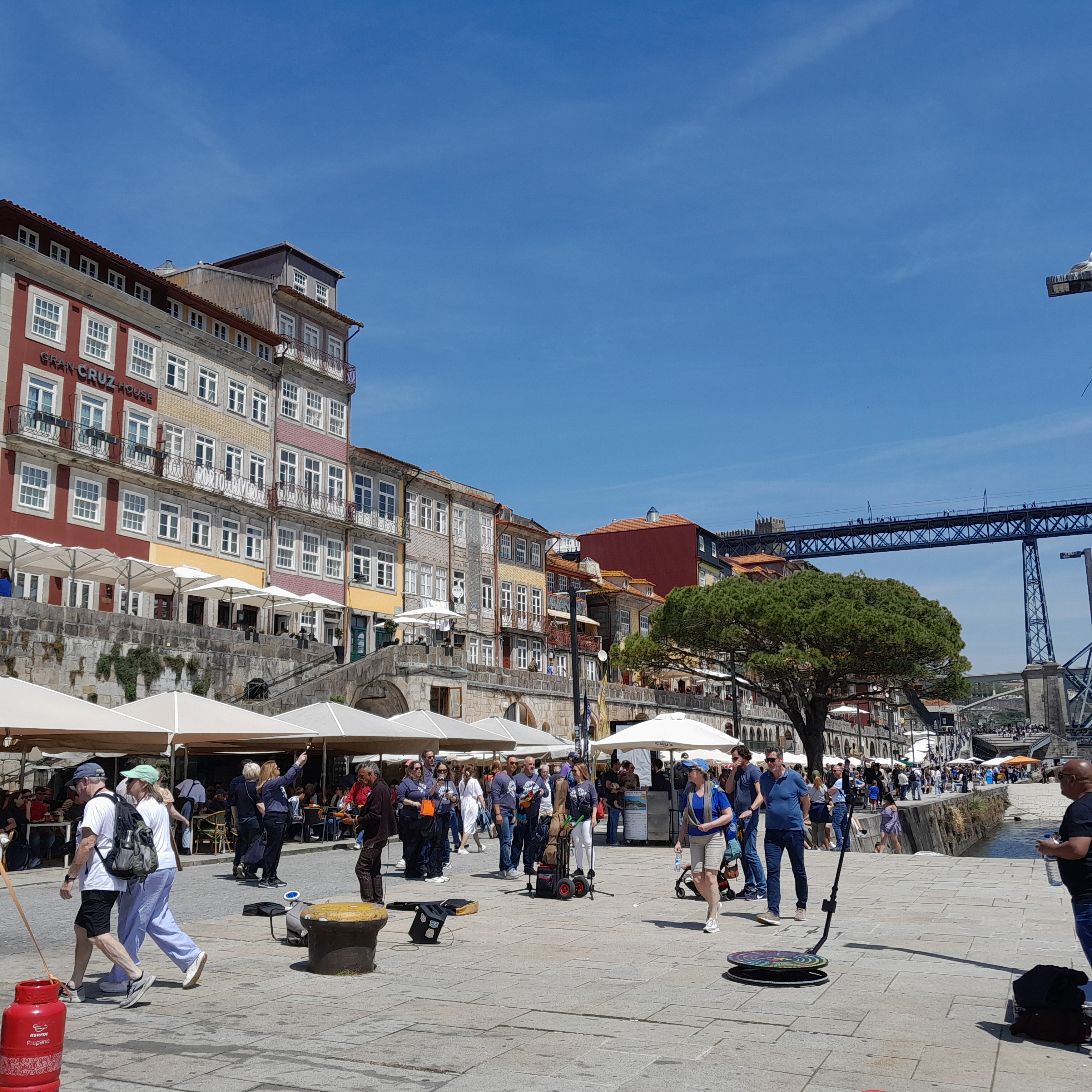 Estudantes de Educação Básica exploram a Cidade Invicta em Visita Cultural