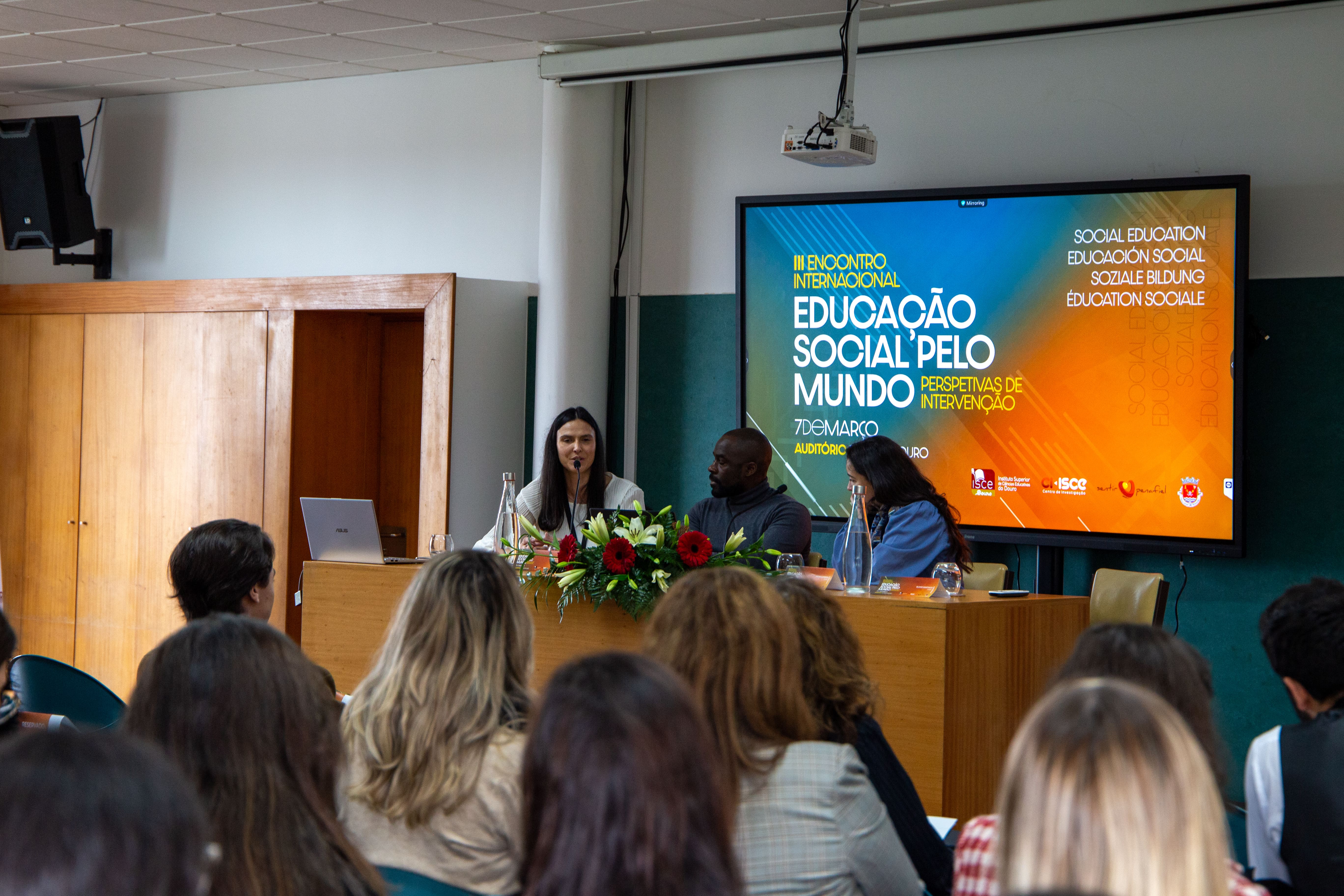Encontro Internacional Educação Social pelo Mundo reuniu especialistas em Penafiel