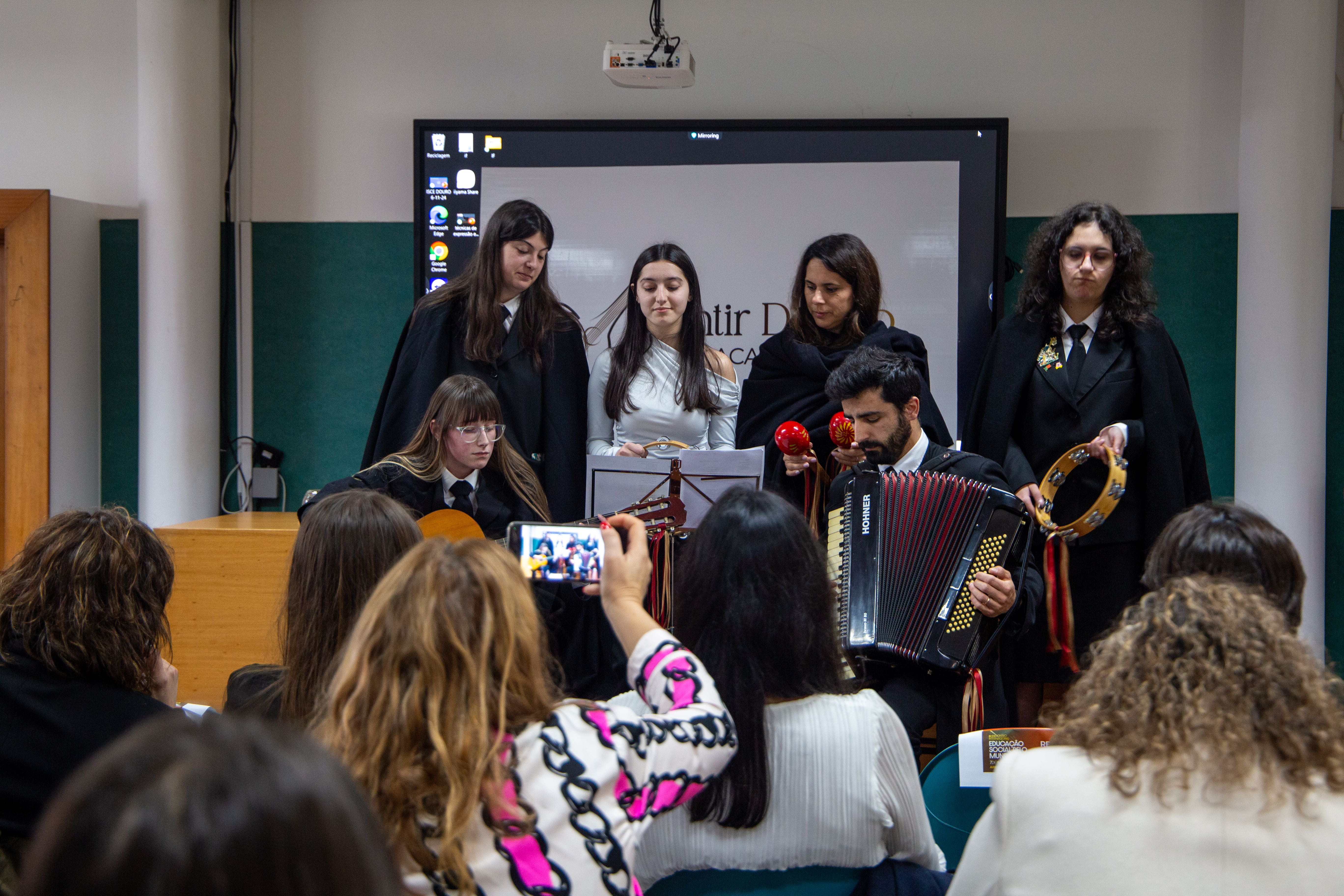 Encontro Internacional Educação Social pelo Mundo reuniu especialistas em Penafiel