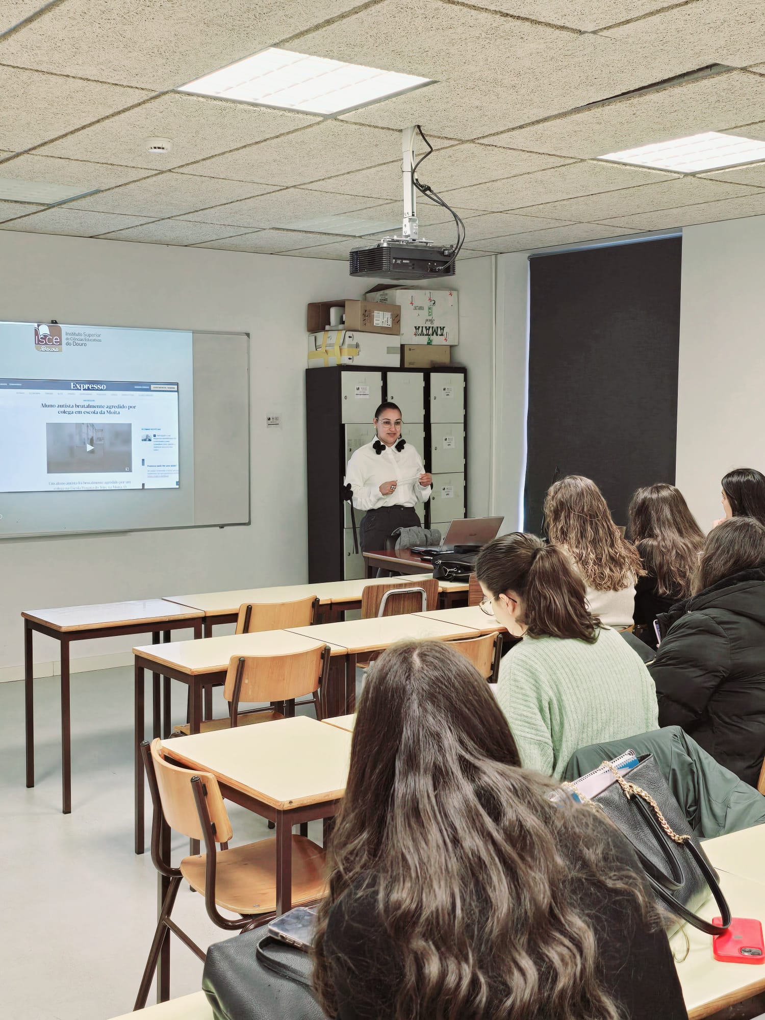 ISCE Douro dinamizou conferência "STOP Bullying" no Dia Escolar da Não Violência e Paz