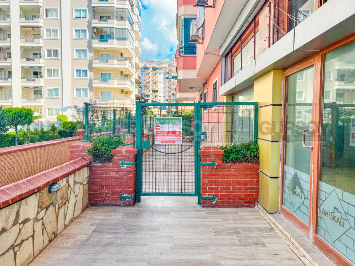 Трехкомнатная квартира на первой береговой линии в Махмутларе, 135 кв.м. в Турции - фото 1