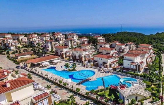 Вилла в комплексе с отельной инфраструктурой в районе Инжекум, 160 м2 в Турции - фото 1