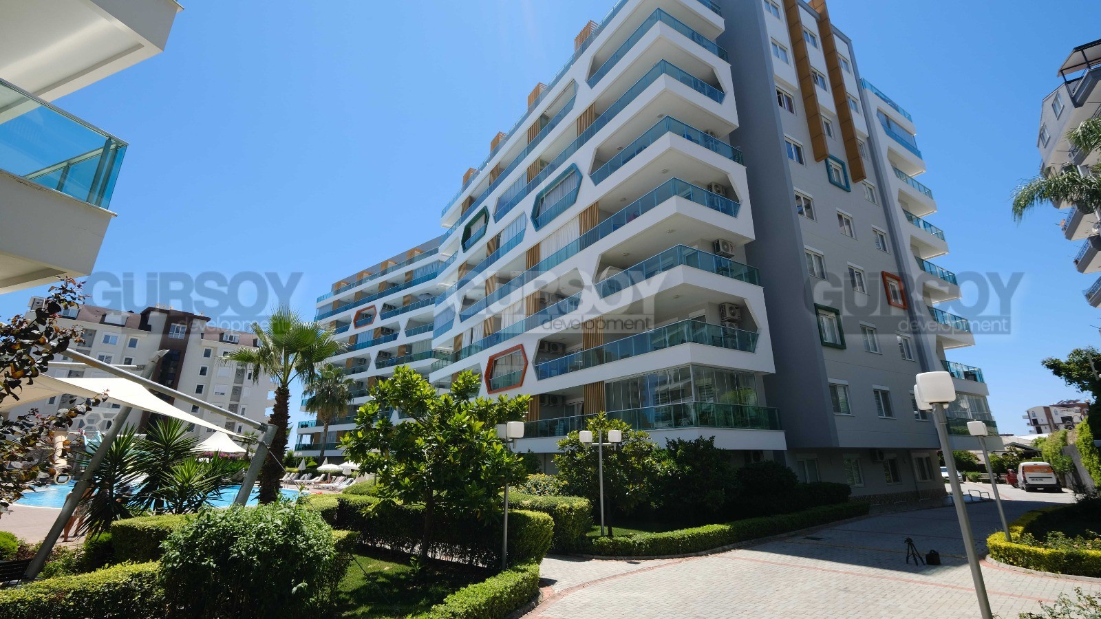 Апартаменты 1+1 в престижной резиденции, 55 кв.м. в Авсалларе. в Турции - фото 1