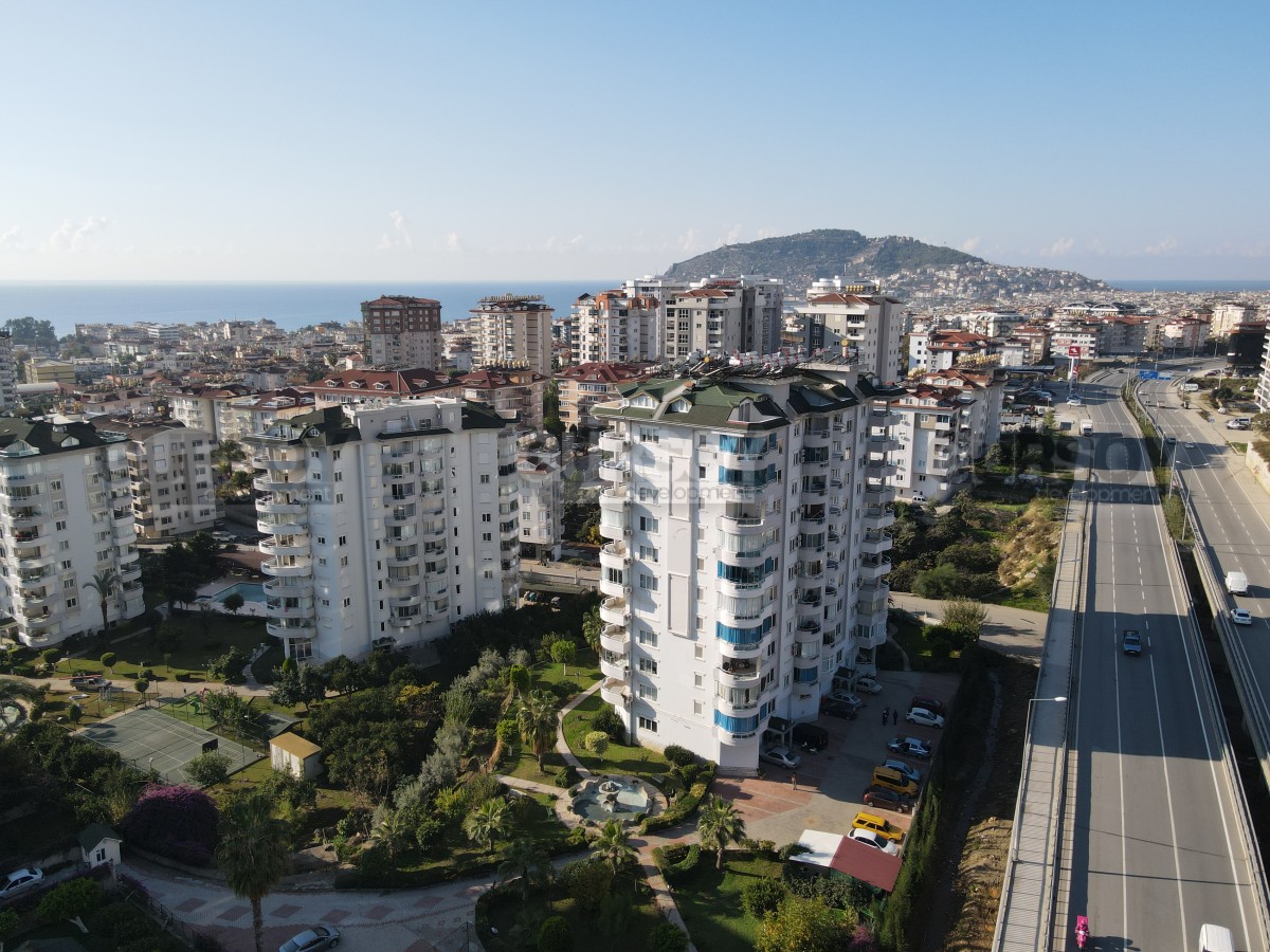 Две квартиры 3+1 с видом на море и горы в районе Джикджилли, 150-160 м2 в Турции - фото 1