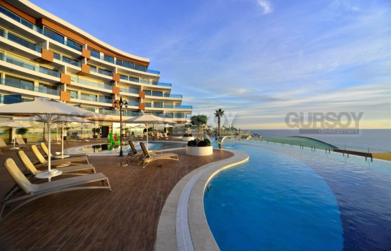 Шикарная меблированная квартира 1+1 в ультра-роскошном комплексе в Конаклы, 89 м2 в Турции - фото 4