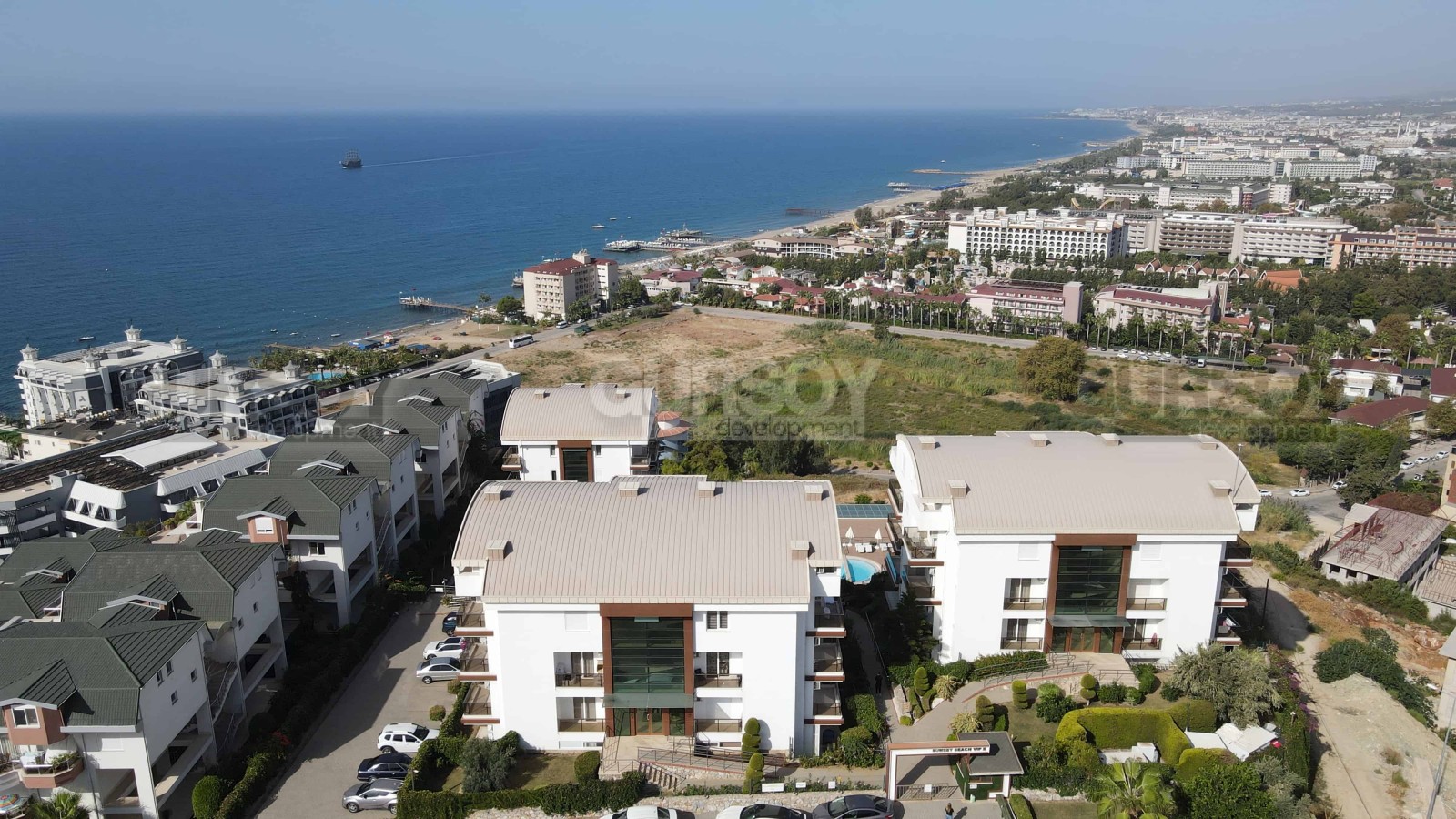 Уютная меблированная квартира 2+1 с шикарным видом на море в Конаклы, 90 м2 в Турции - фото 1