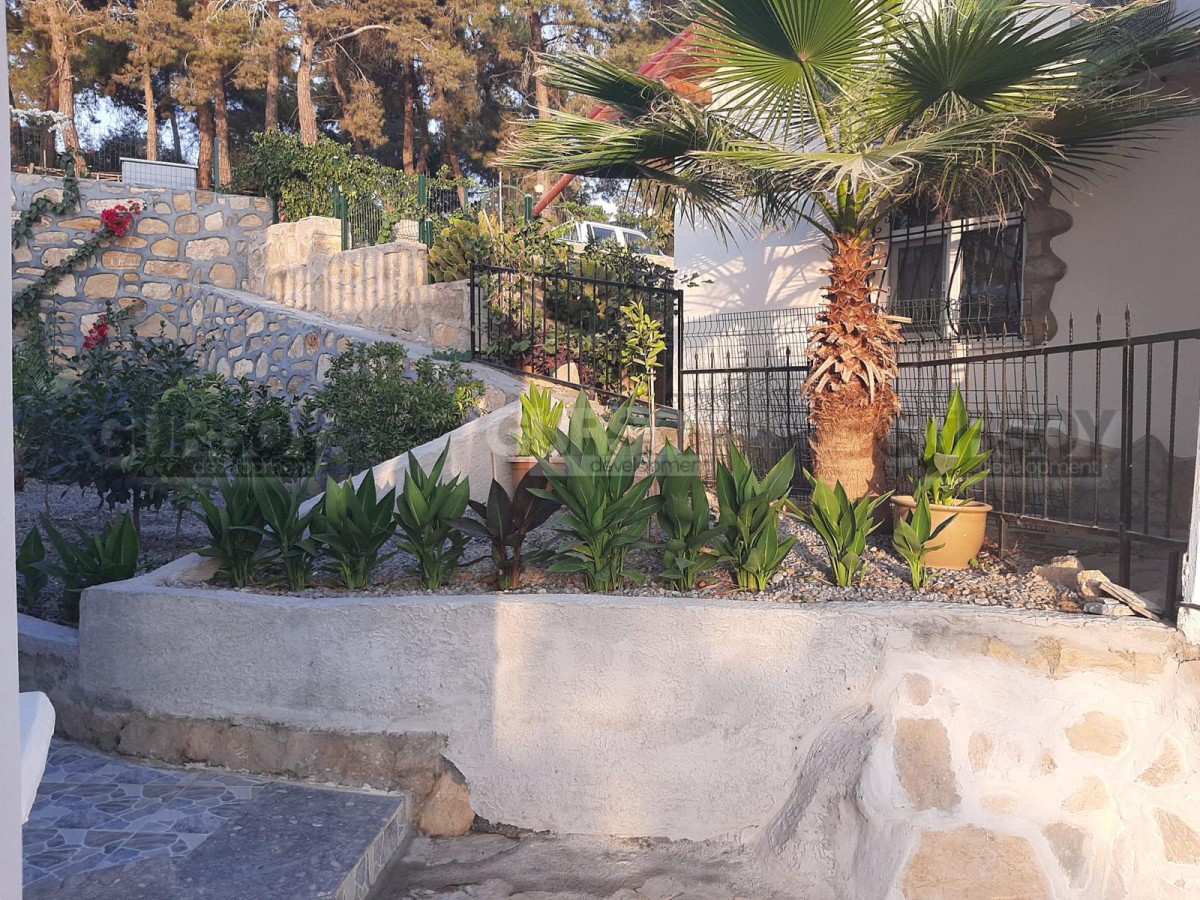 Вилла 3+1 с садом и бассейном в Инжекуме, 200 кв.м. в Турции - фото 1